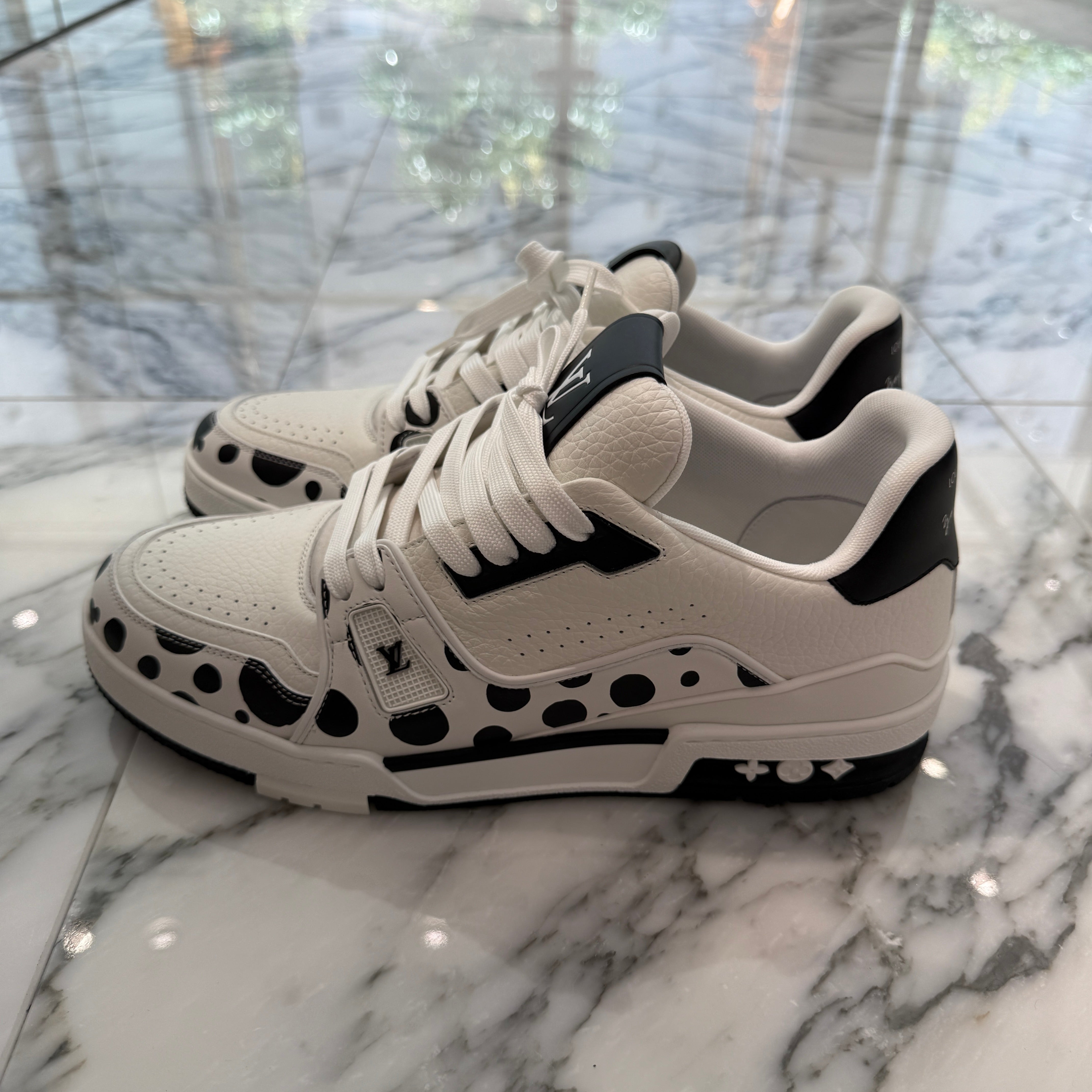 LOUIS VUITTON × YAYOI KUSAMA 2021SS LV Trainer Sneakers 1AB8JE Size 8 ルイヴィトン × 草間彌生 LV トレイナー スニーカー サイズ8