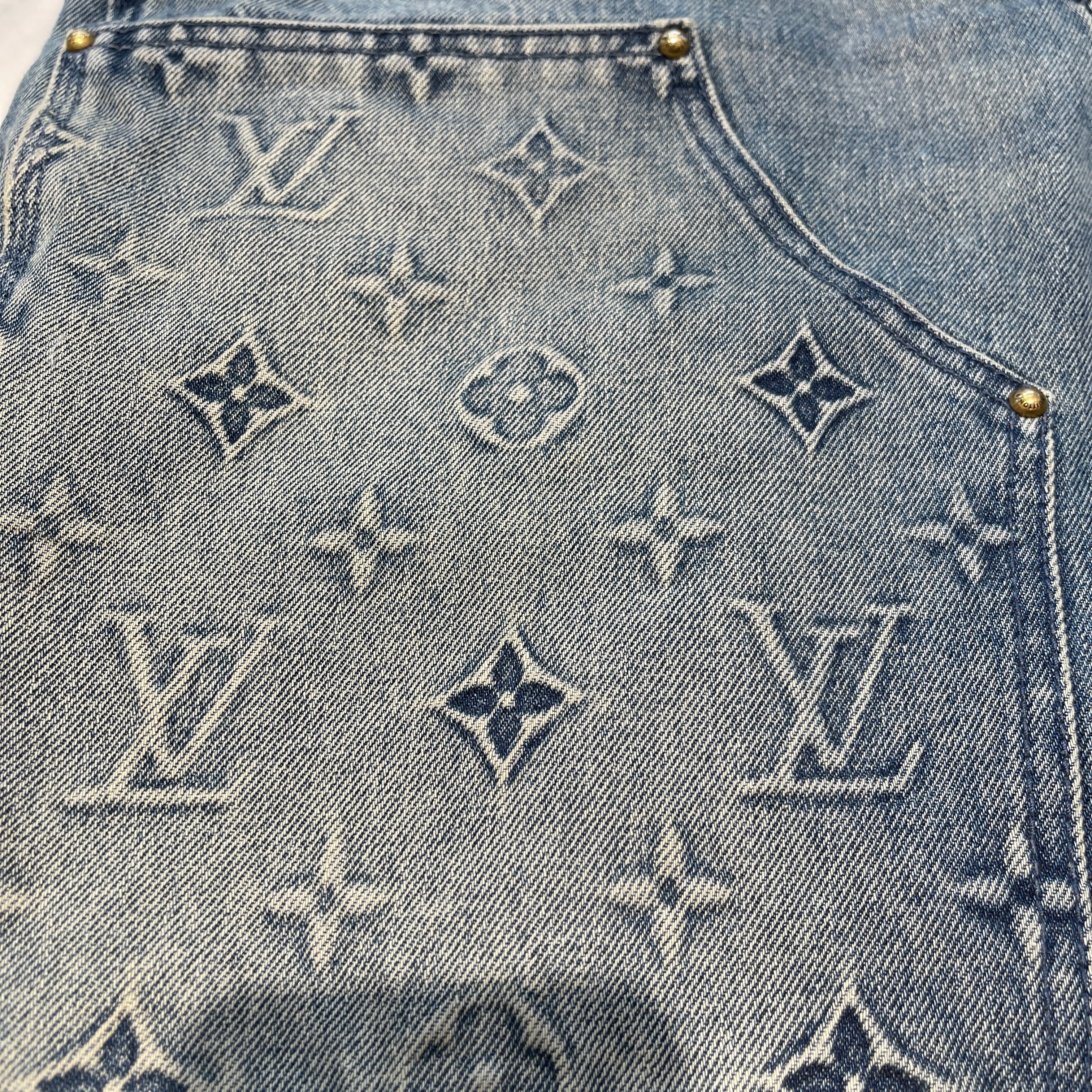 LOUIS VUITTON 2023AW Denim Carpenter Shorts 1ABJ7E Size 33 ルイヴィトン デニム カーペンター ショーツ サイズ33
