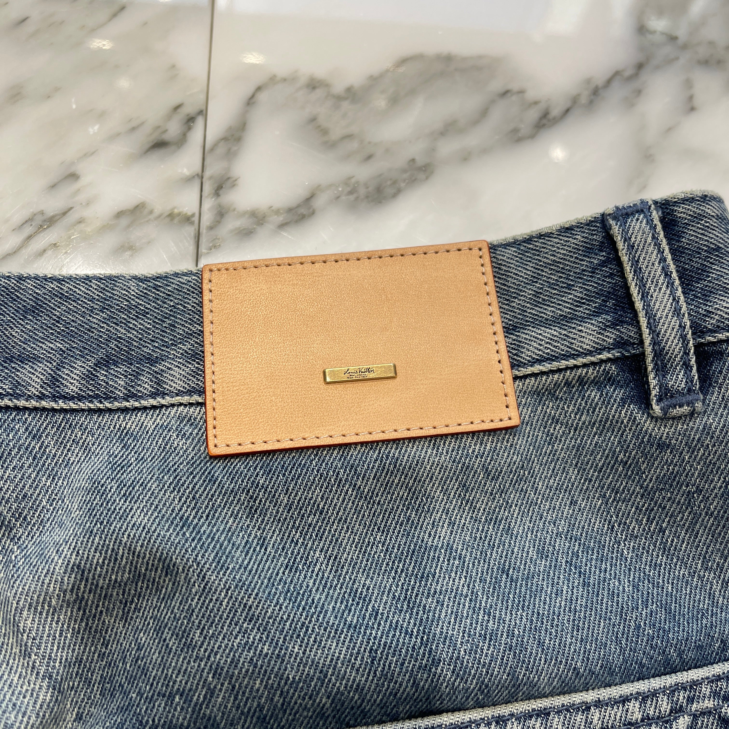 LOUIS VUITTON 2023AW Denim Carpenter Shorts 1ABJ7E Size 33 ルイヴィトン デニム カーペンター ショーツ サイズ33