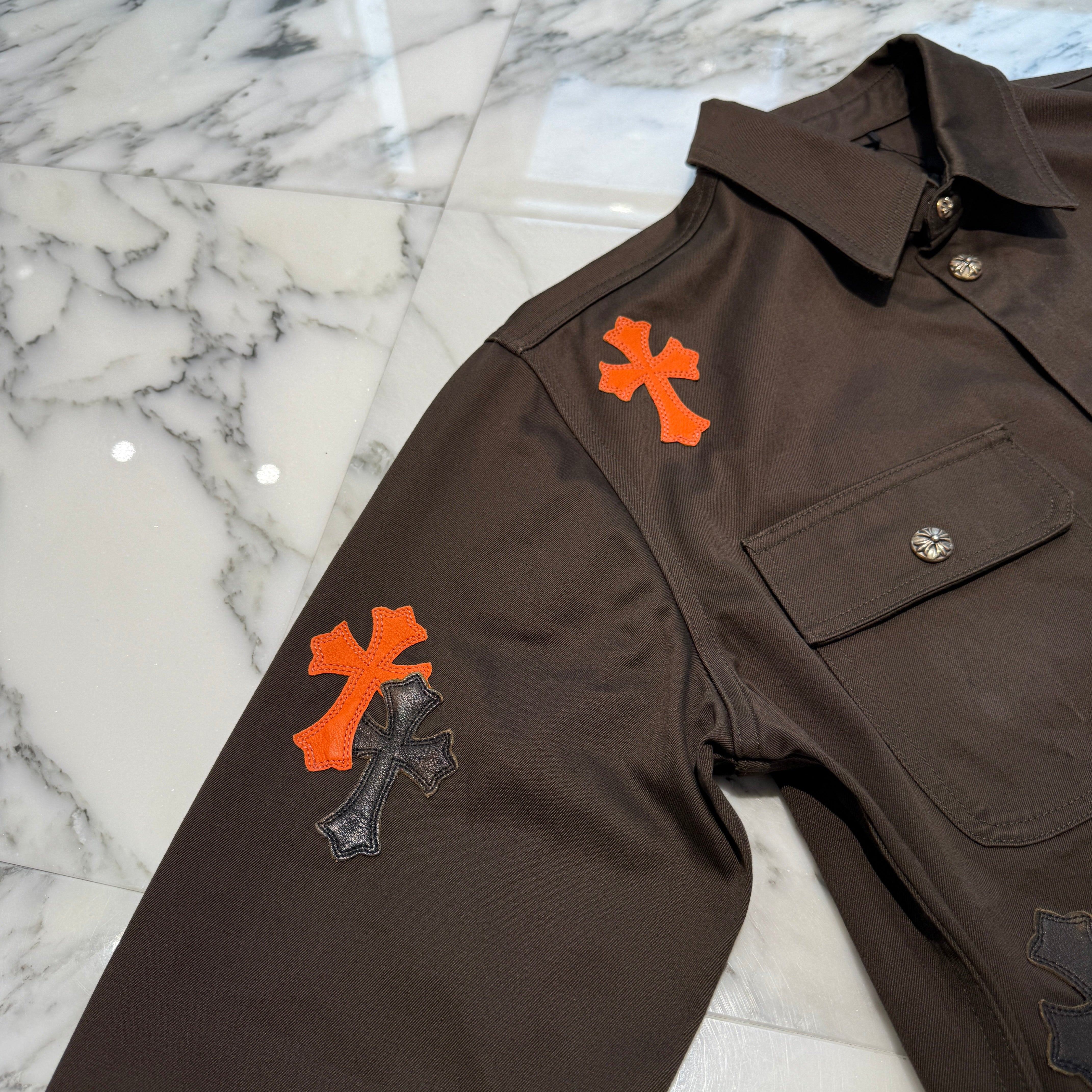 CHROME HEARTS Y NOT WORK DOG Camo Cross Patch × Leather Cross Patch Shirt Jacket Size L クロムハーツ ワイノット ワークドッグ カモクロスパッチ × レザークロスパッチ シャツジャケット サイズL