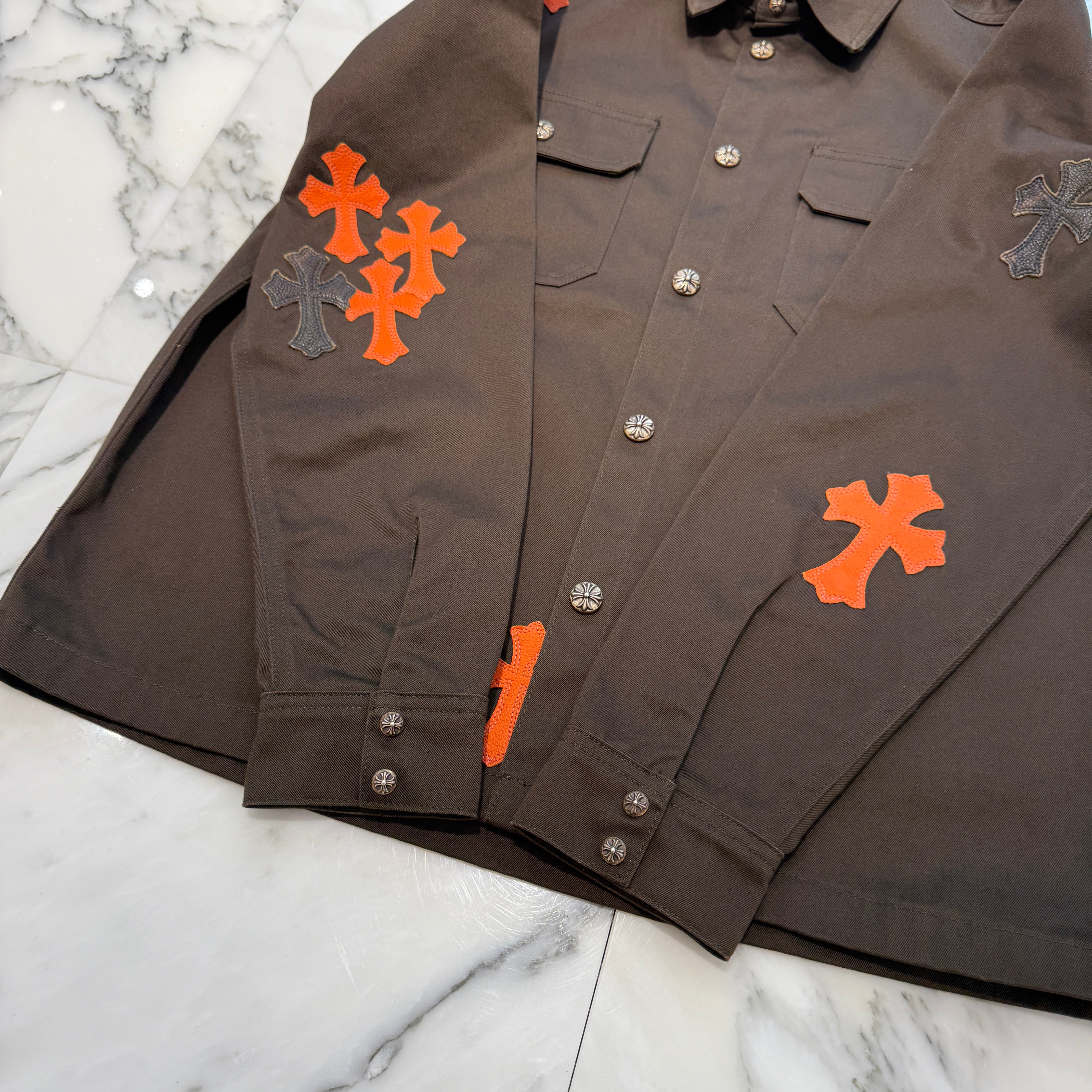 CHROME HEARTS Y NOT WORK DOG Camo Cross Patch × Leather Cross Patch Shirt Jacket Size L クロムハーツ ワイノット ワークドッグ カモクロスパッチ × レザークロスパッチ シャツジャケット サイズL