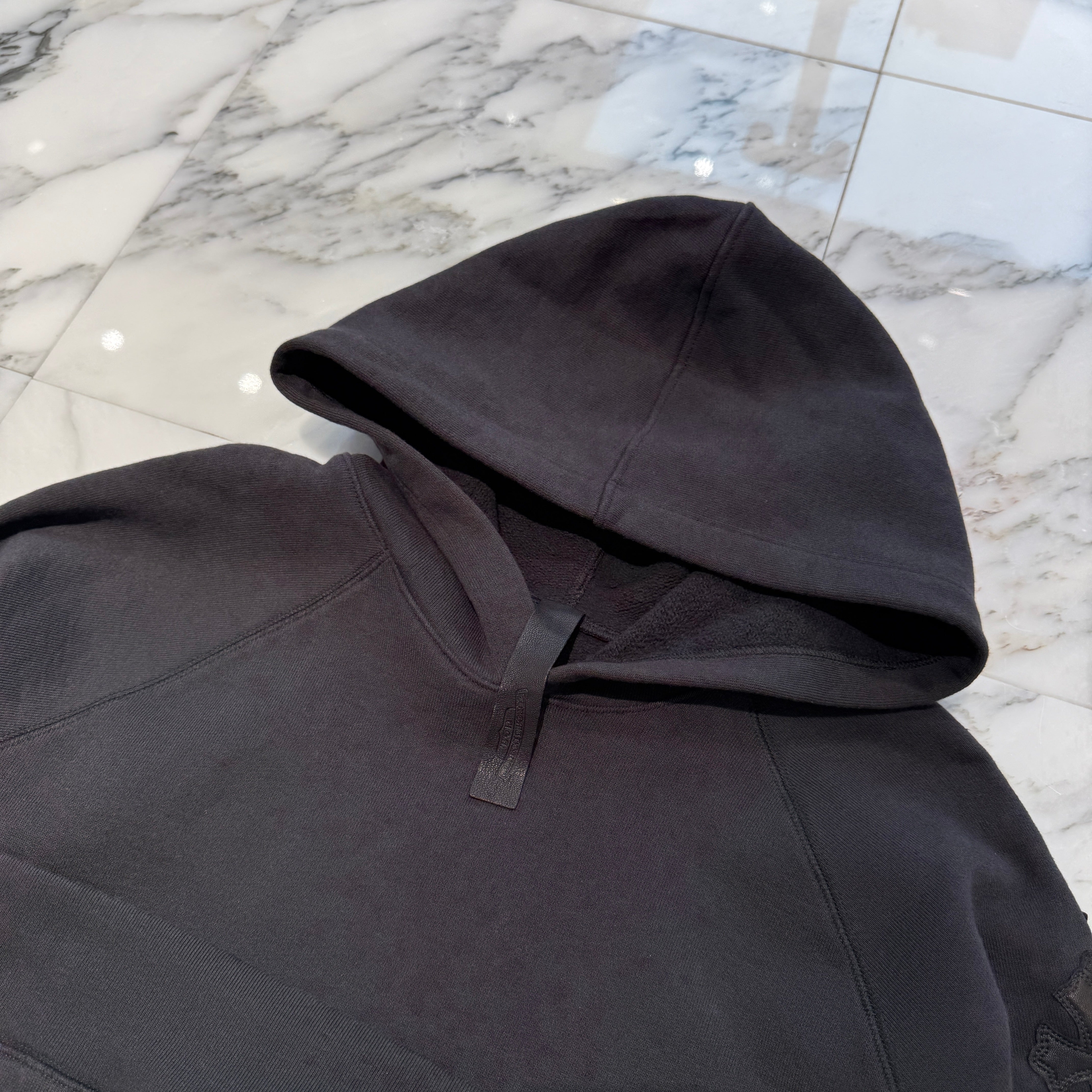 CHROME HEARTS Y NOT Cemetery Cross Leather Patch Pullover Hoodie Size L クロムハーツ ワイノット セメタリークロス レザーパッチ プルオーバーフーディ サイズL