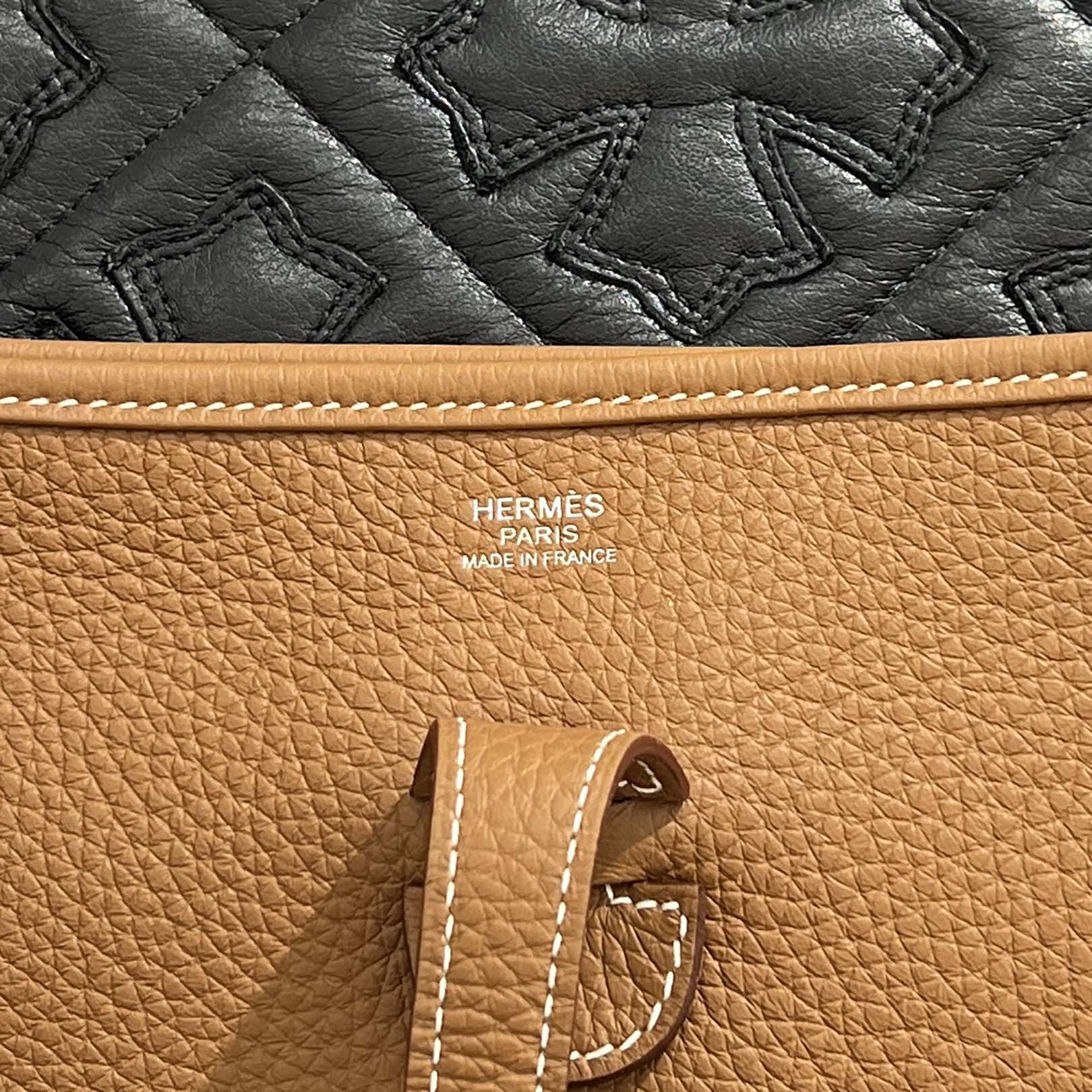 HERMES Evelyne Poche Ⅲ PM 29 "Gold" W刻印 エルメス エブリン ポッシュ Ⅲ PM 29 "ゴールド" レザーショルダーバッグ