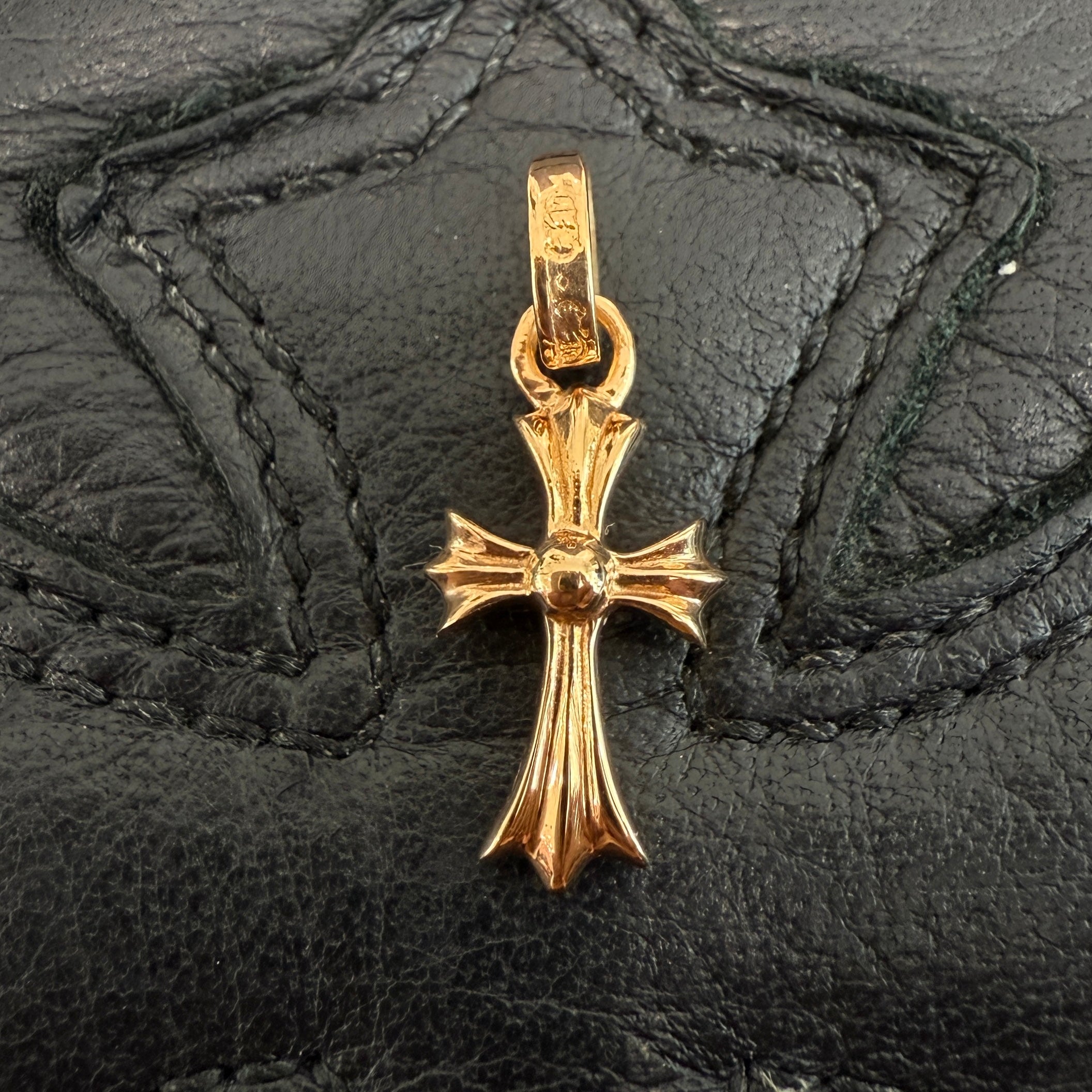 CHROME HEARTS 22K Baby Fat Cross Pave Diamond Pendant Top クロム