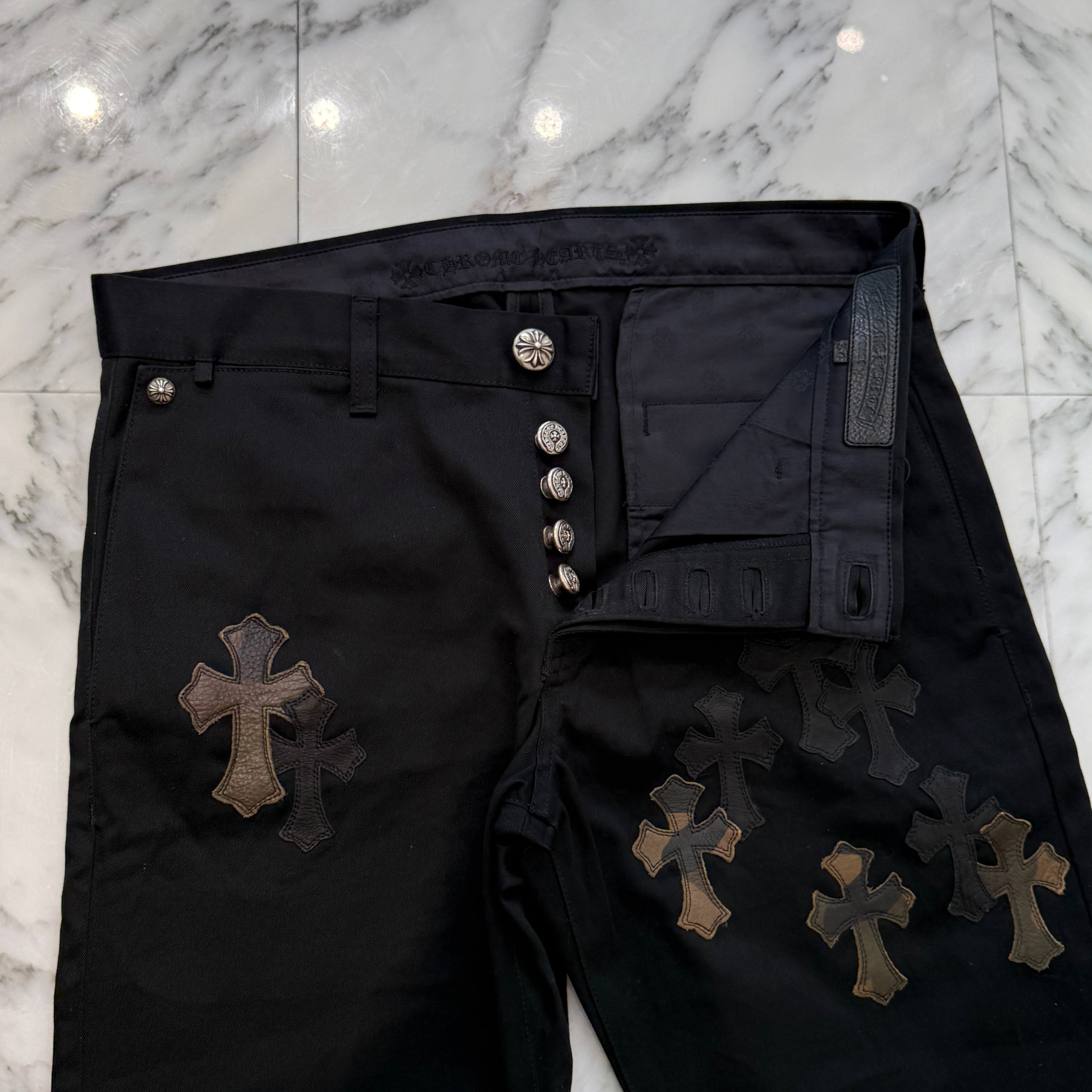CHROME HEARTS Camouflage Cemetery Leather Cross Patch Chino Pants Size 34 クロムハーツ カモフラージュ セメタリー レザークロスパッチ チノパンツ サイズ34