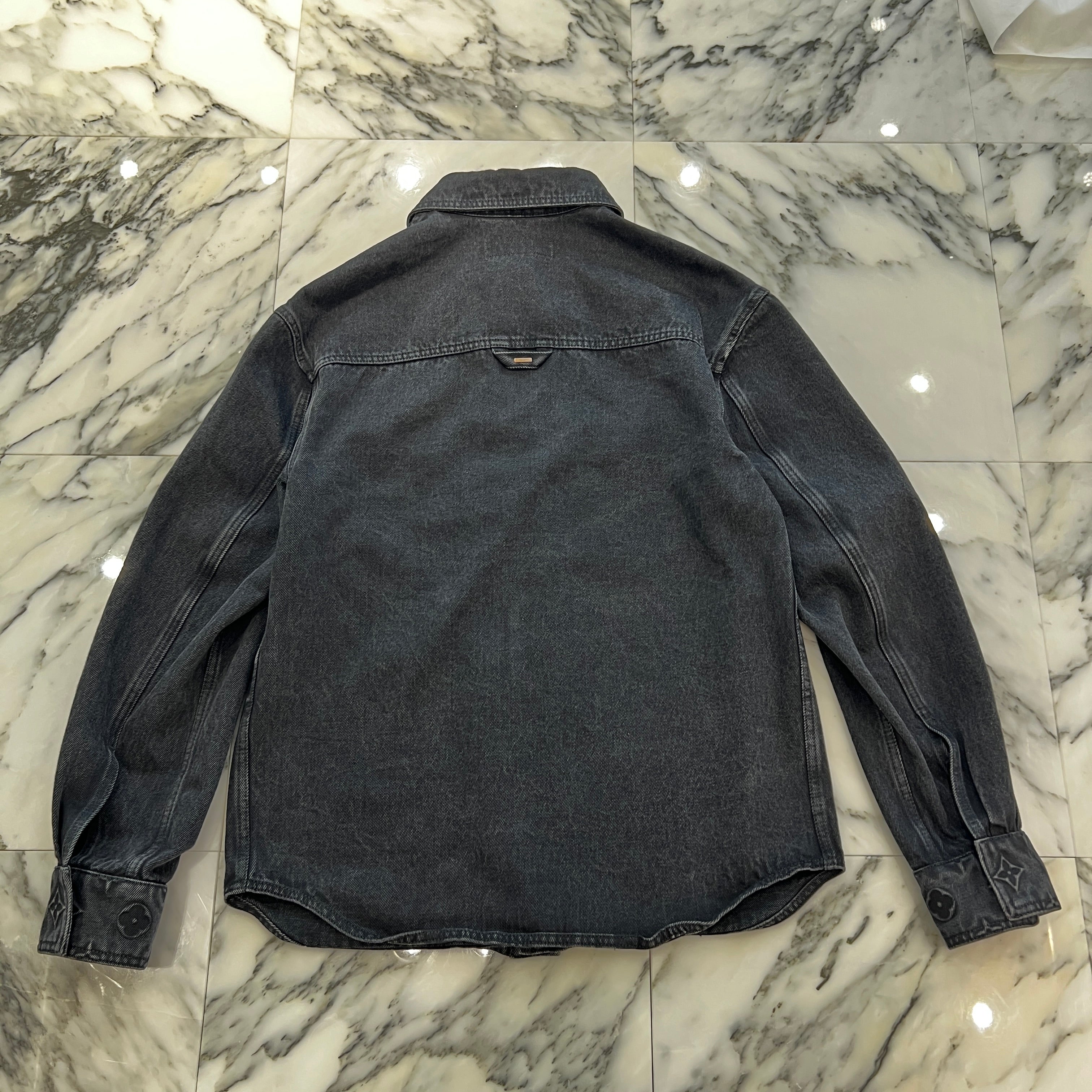 LOUIS VUITTON 2024SS Monogram Emboss Pocket Oversized Denim Jacket EM241Q Size M ルイヴィトン モノグラムエンボスポケット オーバーサイズ デニムジャケット サイズM