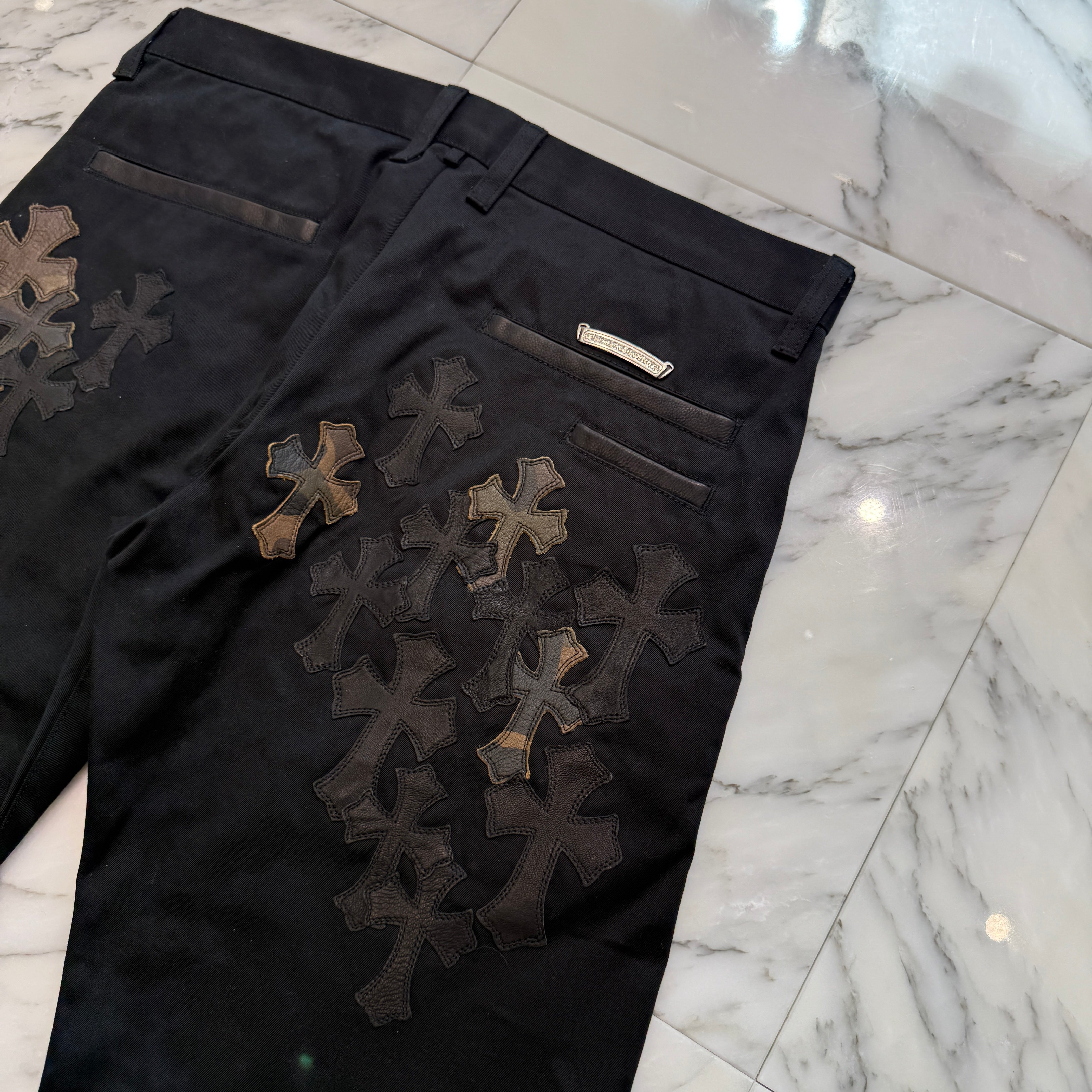 CHROME HEARTS Camouflage Cemetery Leather Cross Patch Chino Pants Size 34 クロムハーツ カモフラージュ セメタリー レザークロスパッチ チノパンツ サイズ34