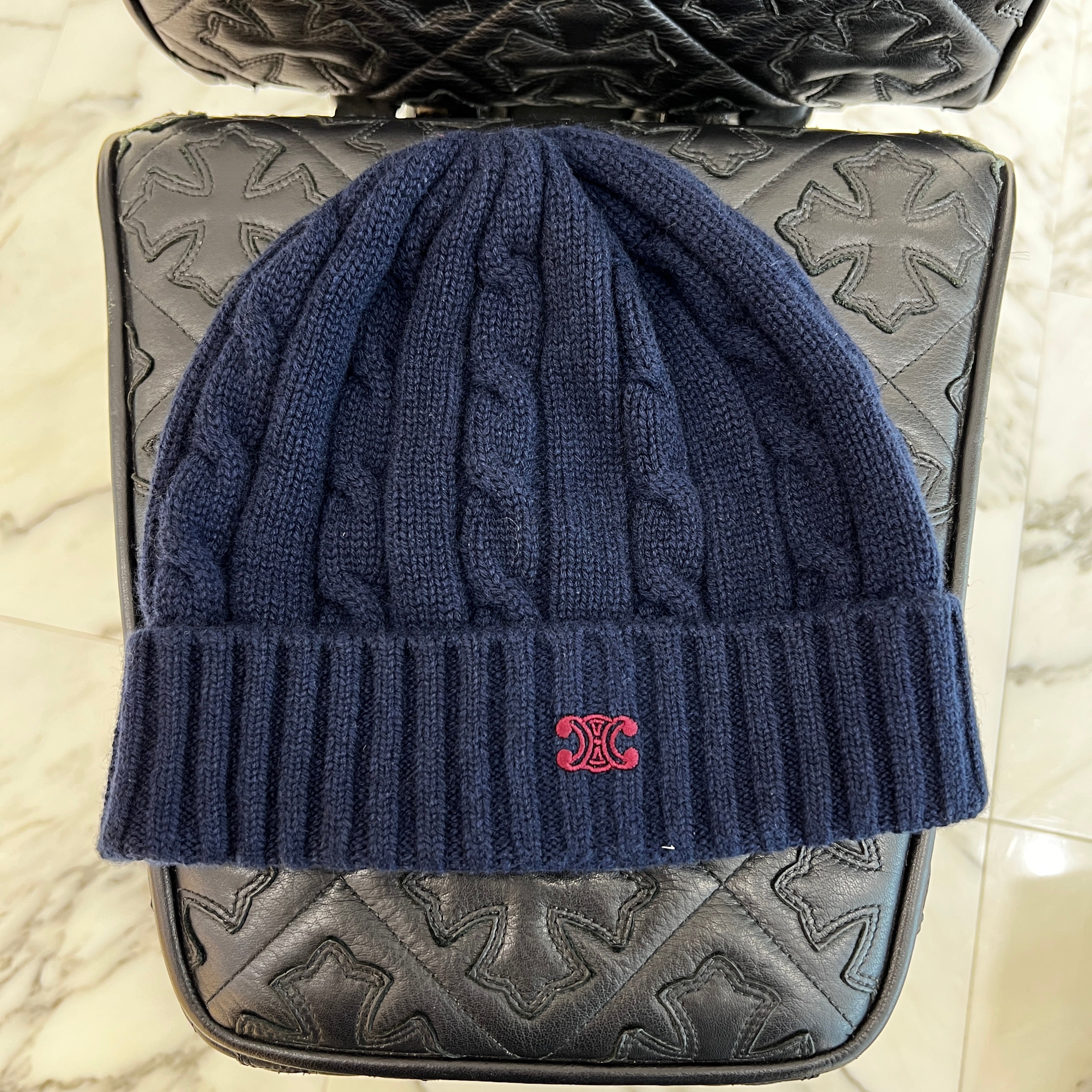 CELINE 2025SS Triomphe Embroidery Cashmere Cable Knit Beanie 2AE0L362W.07MR Size TU セリーヌ トリオンフ刺繡 カシミヤ ケーブルニットビーニー サイズTU