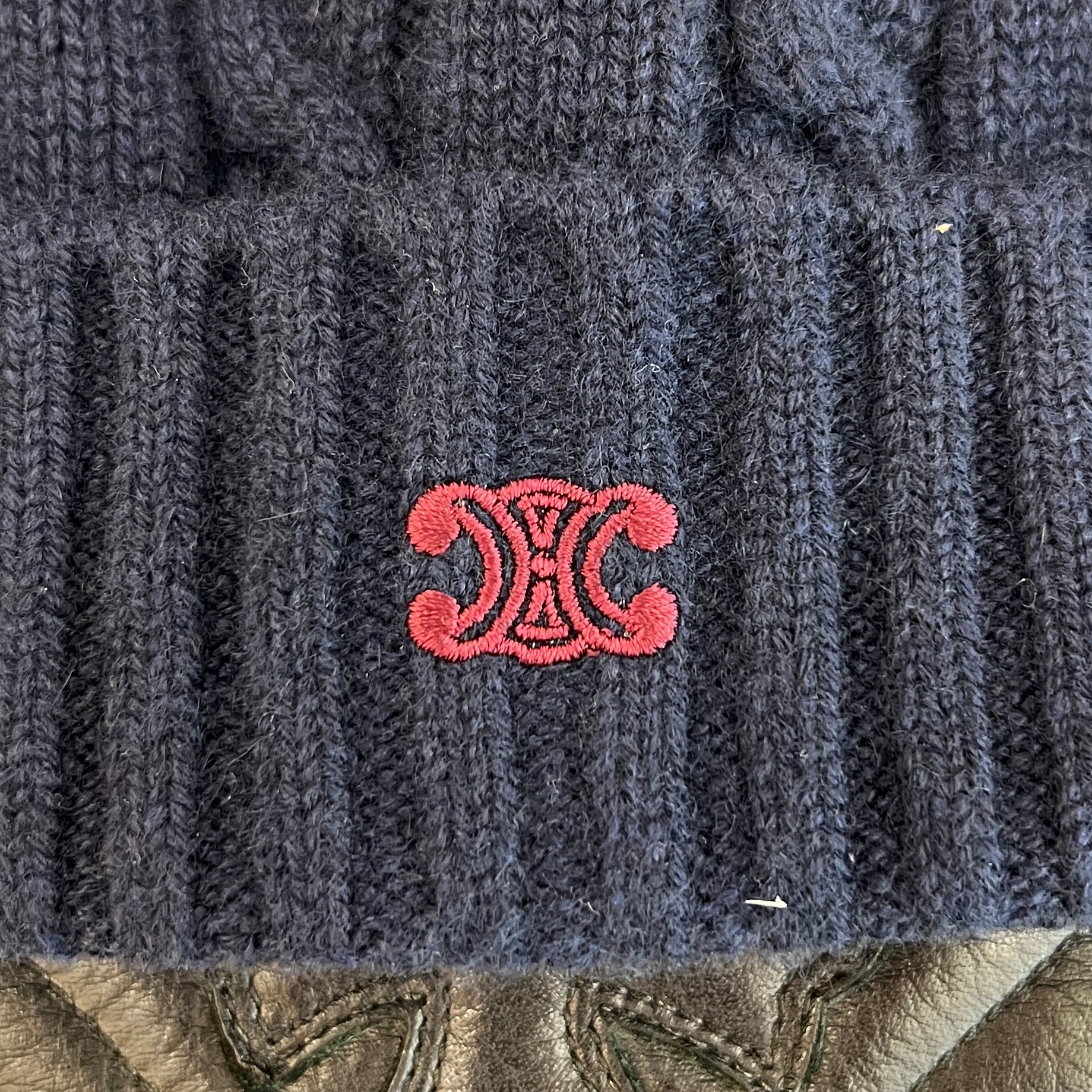 CELINE 2025SS Triomphe Embroidery Cashmere Cable Knit Beanie 2AE0L362W.07MR Size TU セリーヌ トリオンフ刺繡 カシミヤ ケーブルニットビーニー サイズTU