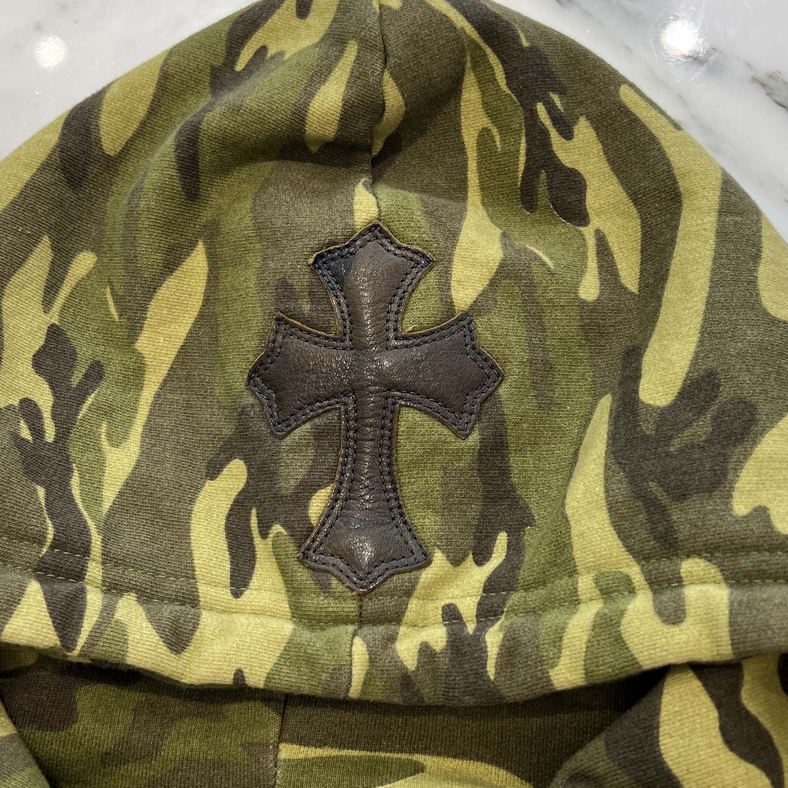 CHROME HEARTS Camo Cemetery Cross Horseshoe Leather Patch Zip Up