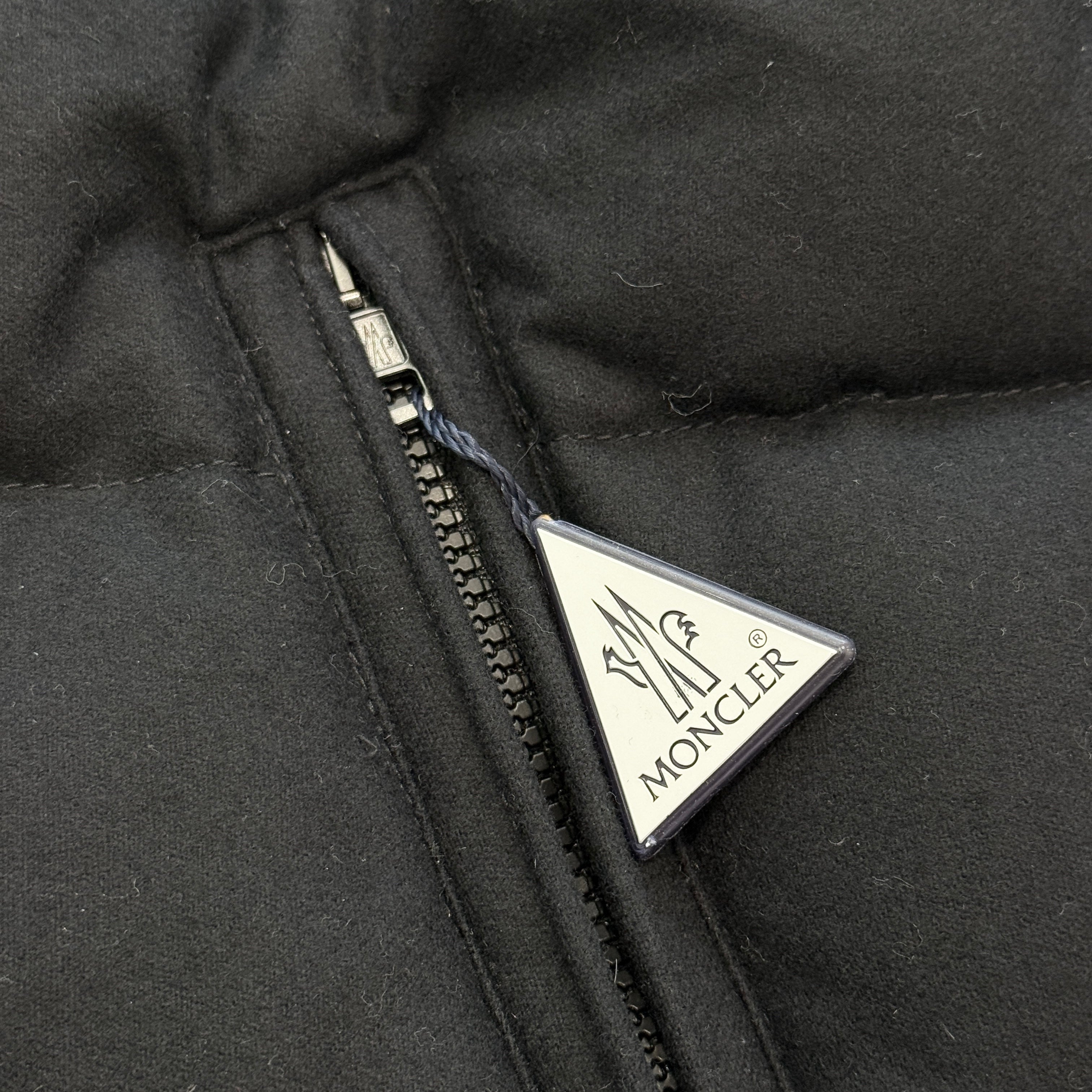 MONCLER MONTGENEVRE Down Jacket 40306-50-54233 Size 4 モンクレール モンジュネーブル ダウンジャケット サイズ4