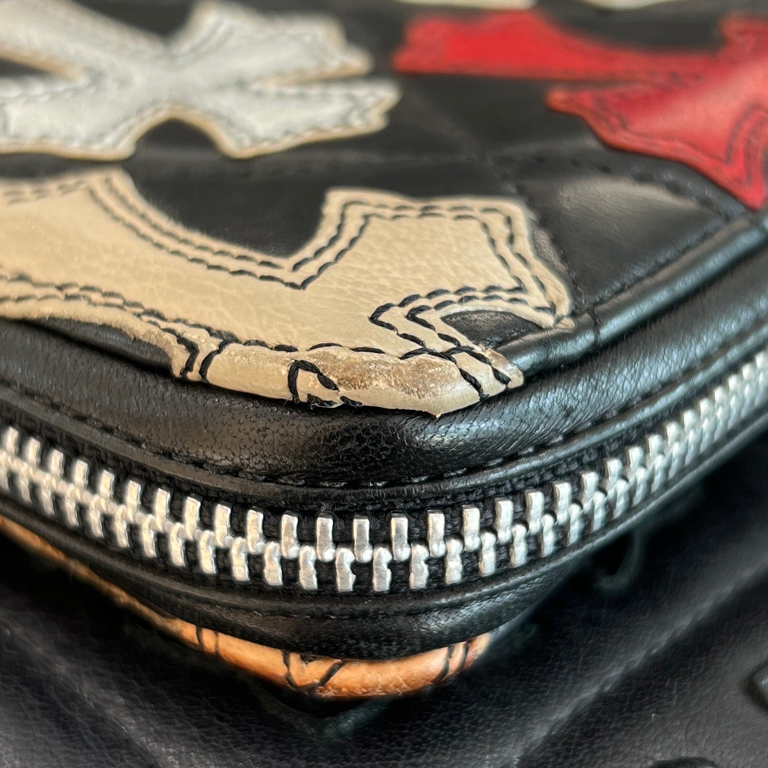 CHROME HEARTS Multi Cemetery Cross Leather Patch Quilting Wallet クロムハーツ マルチ セメタリークロス レザーパッチ キルティング ウォレット