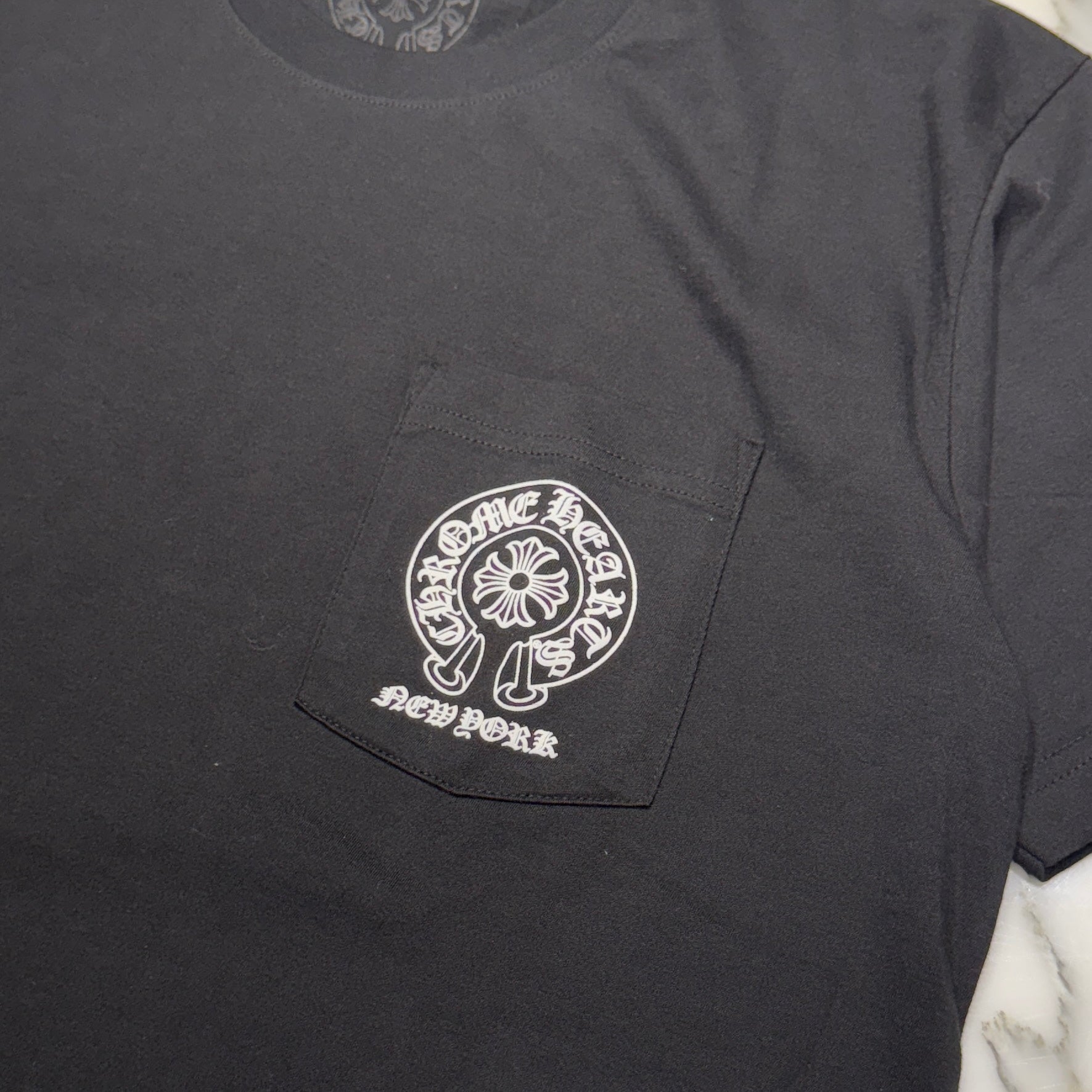 CHROME HEARTS◆ホースシュー ロゴ Tシャツ ニューヨーク限定 CHROME HEARTS / クロムハーツ Tシャツ NY 限定モデル