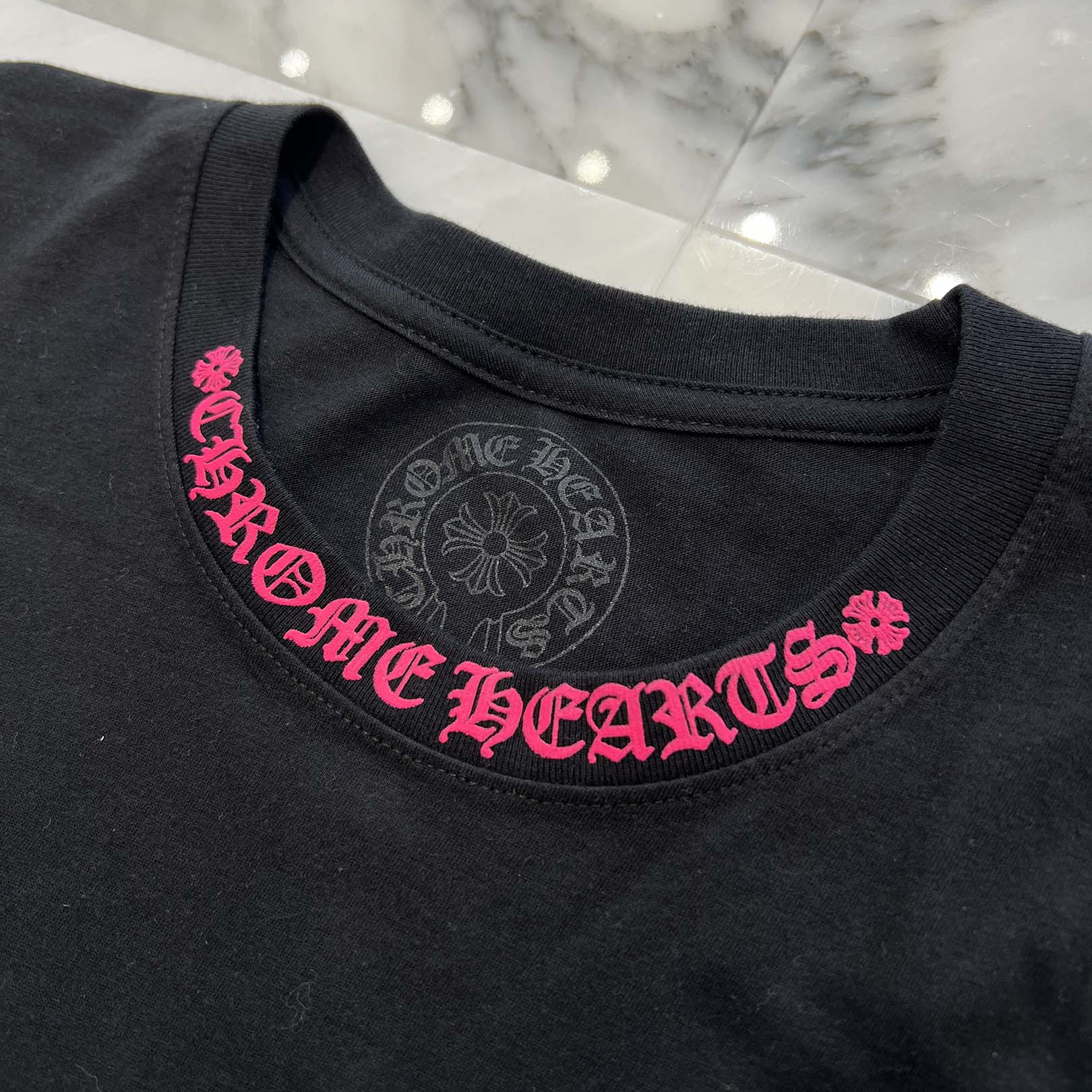 CHROME HEARTS 2025AW Old English Neck Logo Long Sleeve Tee Size XXL クロムハーツ ネックロゴ ロングスリーブ Tシャツ サイズXXL