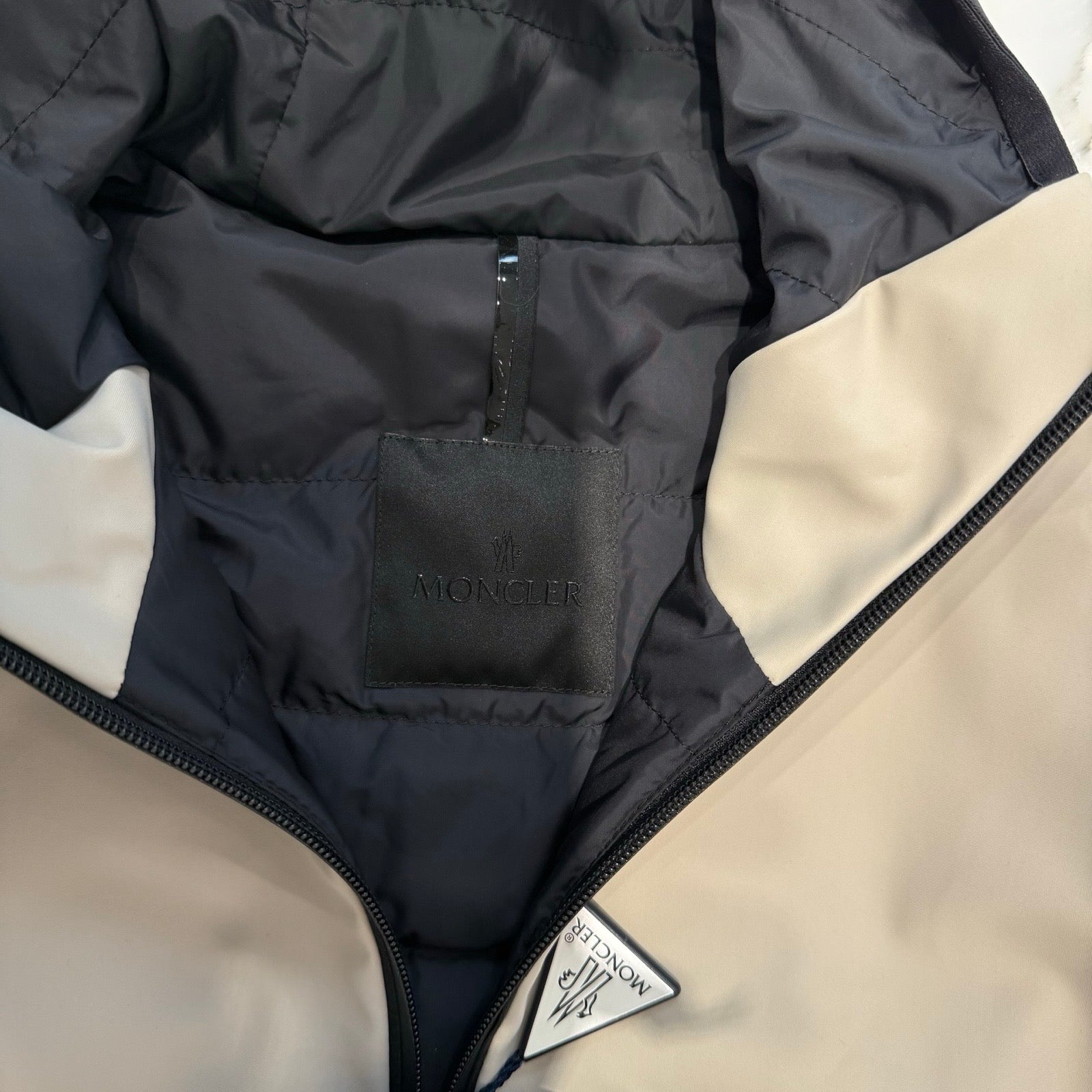 MONCLER 2025SS CHALVES GIUBBOTTO Down Jacket K10911A00006 539DK Size 3 モンクレール チャルベス・ジュボット ダウンジャケット サイズ3