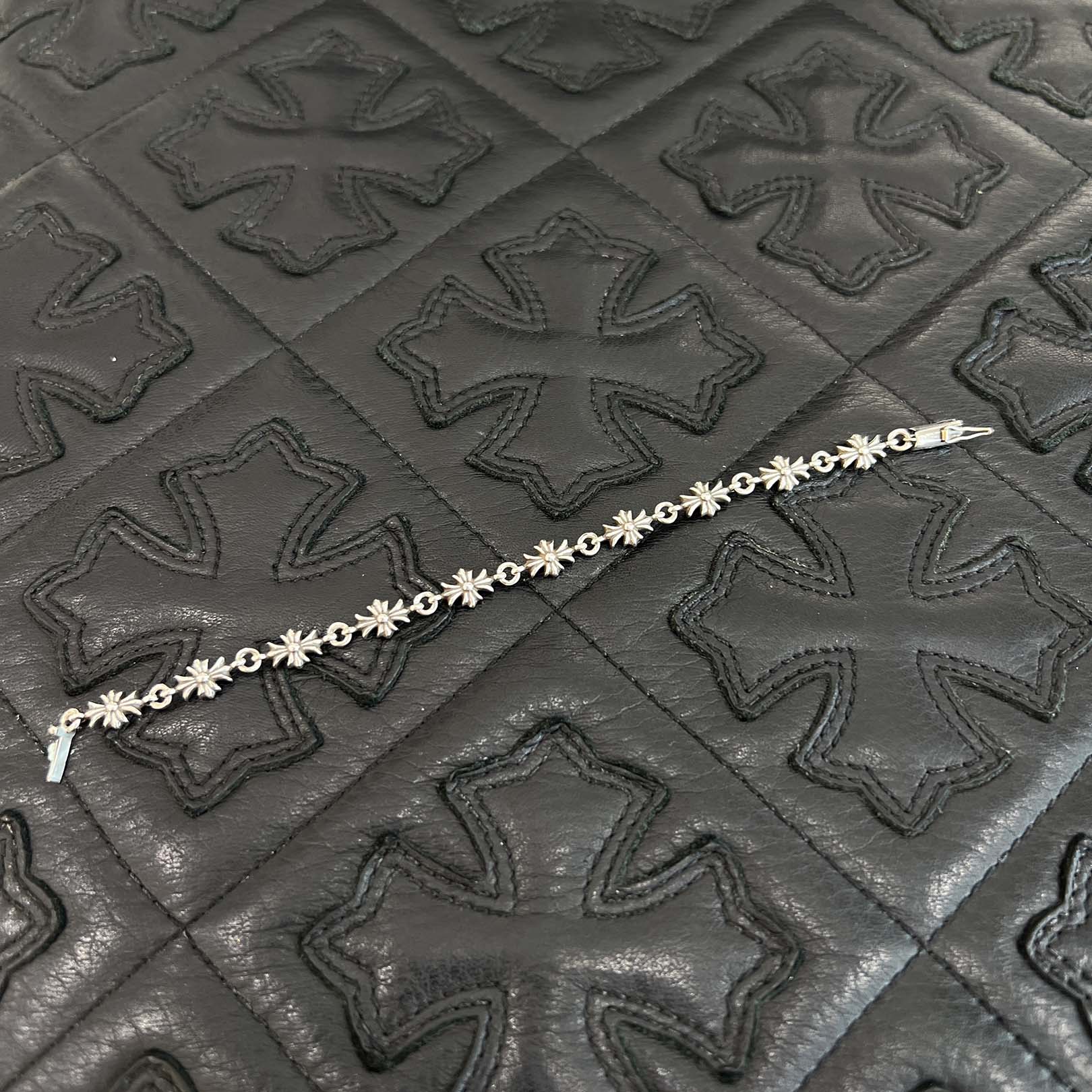 Chrome Hearts クロムハーツ タイニー CH プラス ブレスレット クロムハーツ ブレスレット（Chrome Hearts）タイニーECH