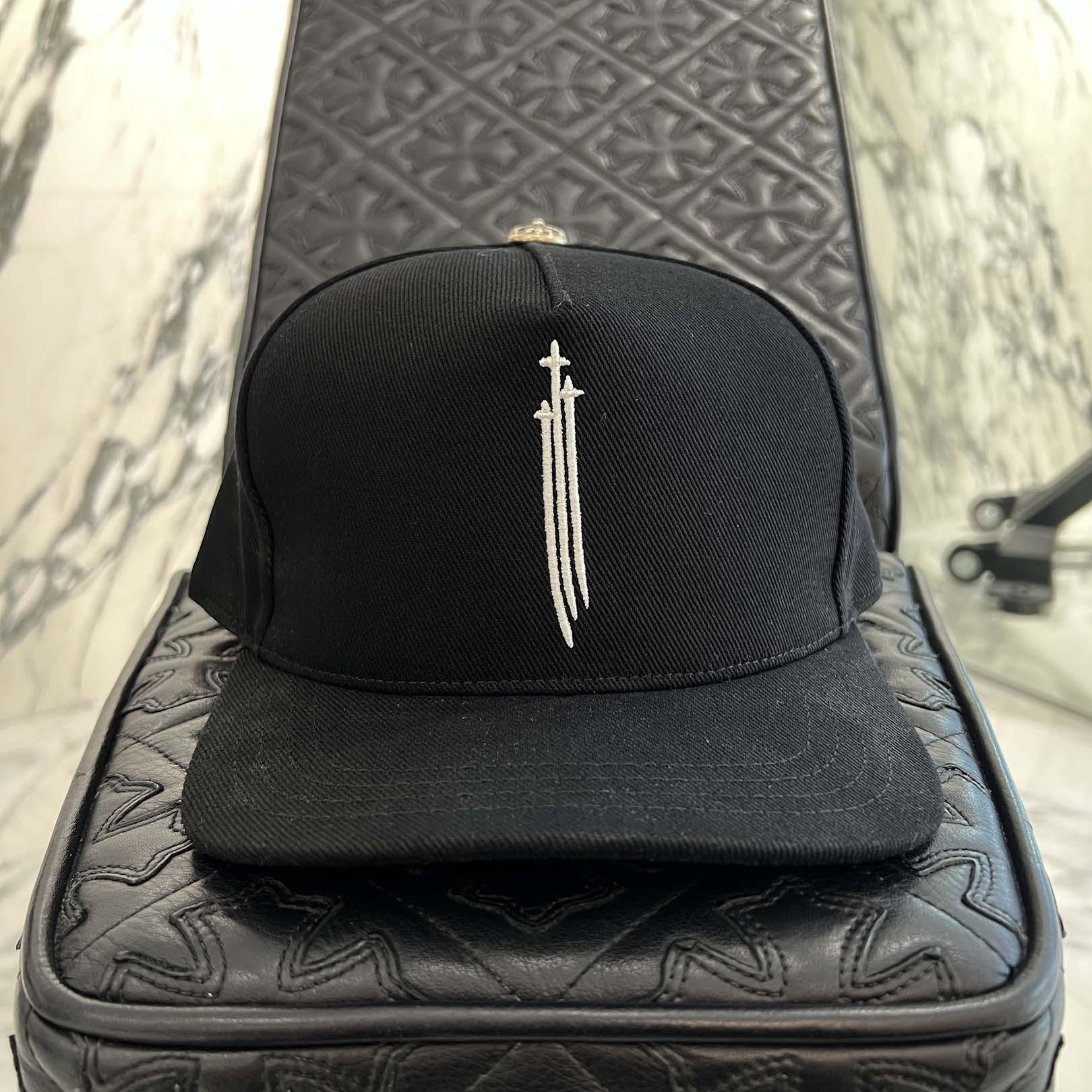 CHROME HEARTS RS3 Cross Embroidery Trucker Cap Size ONE SIZE (51-61) クロムハーツ RS3クロス刺繡 トラッカーキャップ ONE SIZE (51-61)