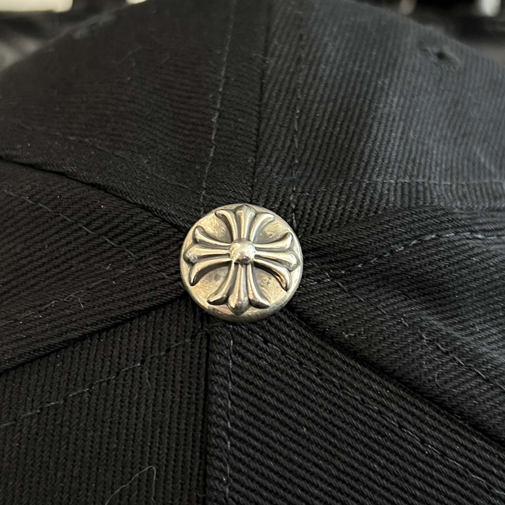 CHROME HEARTS RS3 Cross Embroidery Trucker Cap Size ONE SIZE (51-61) クロムハーツ RS3クロス刺繡 トラッカーキャップ ONE SIZE (51-61)