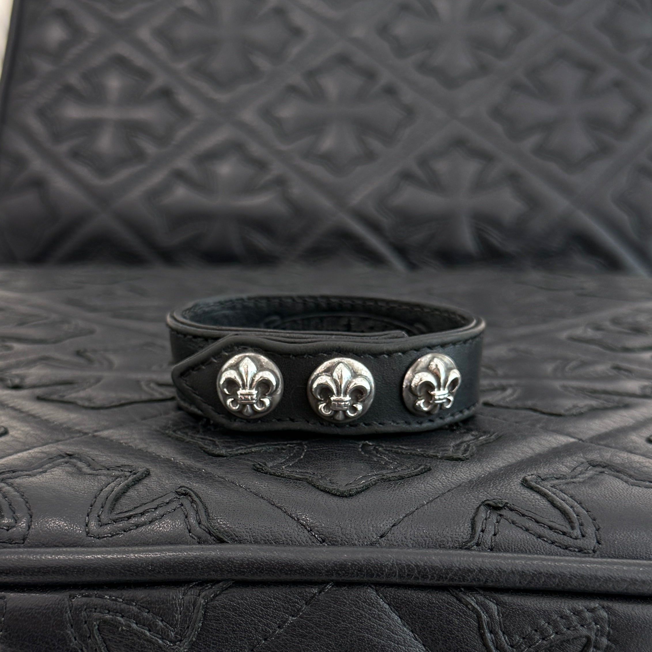 CHROME HEARTS BS Flare 3BTN 2SNP LEATHER BRACELET クロムハーツ BSフレア 3ボタン 2スナップ レザーブレスレット