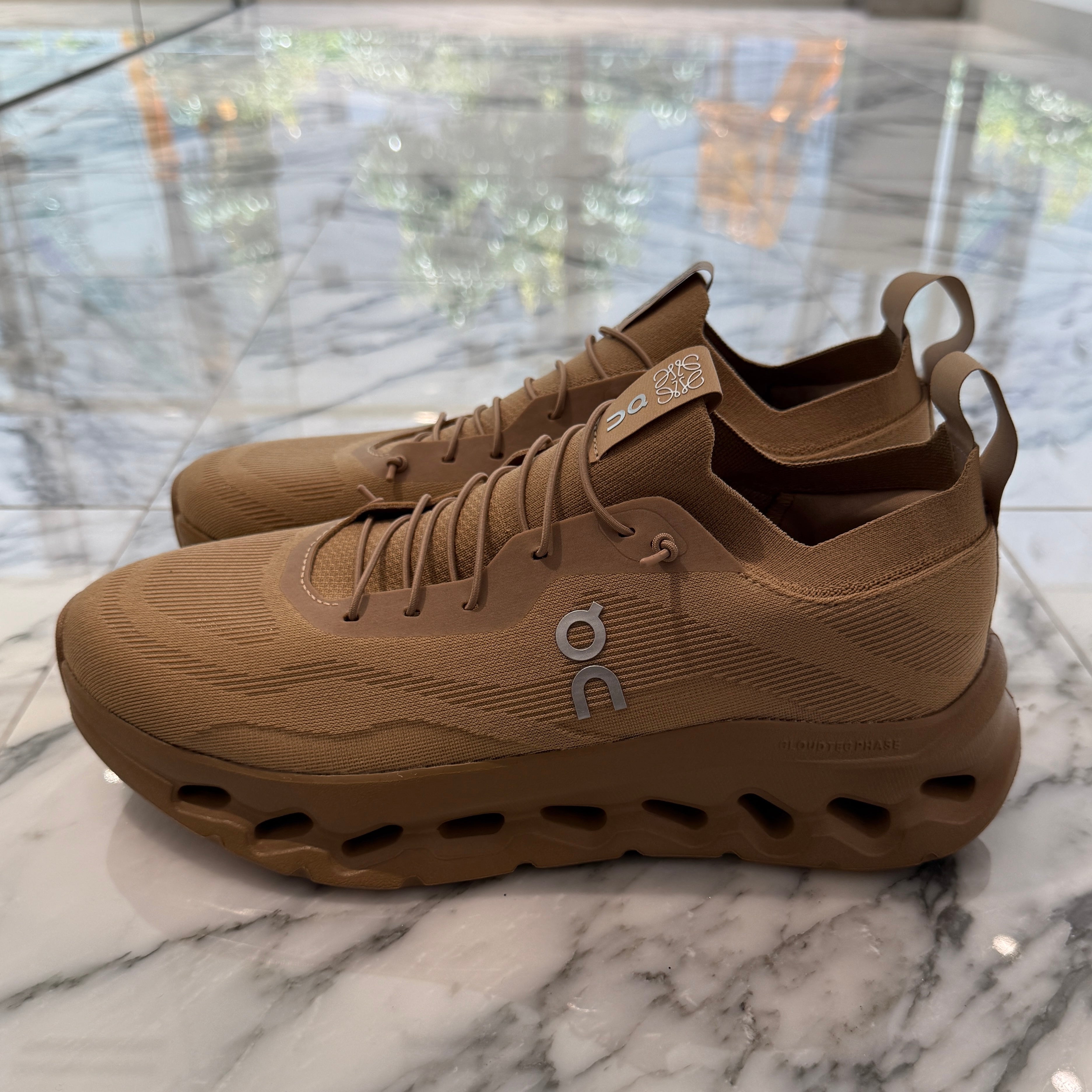 LOEWE × On 2025SS "CLOUDTILT" Sneakers M929282X32 Size 28.0cm ロエベ×オン "クラウドティルト" スニーカー サイズ28.0cm