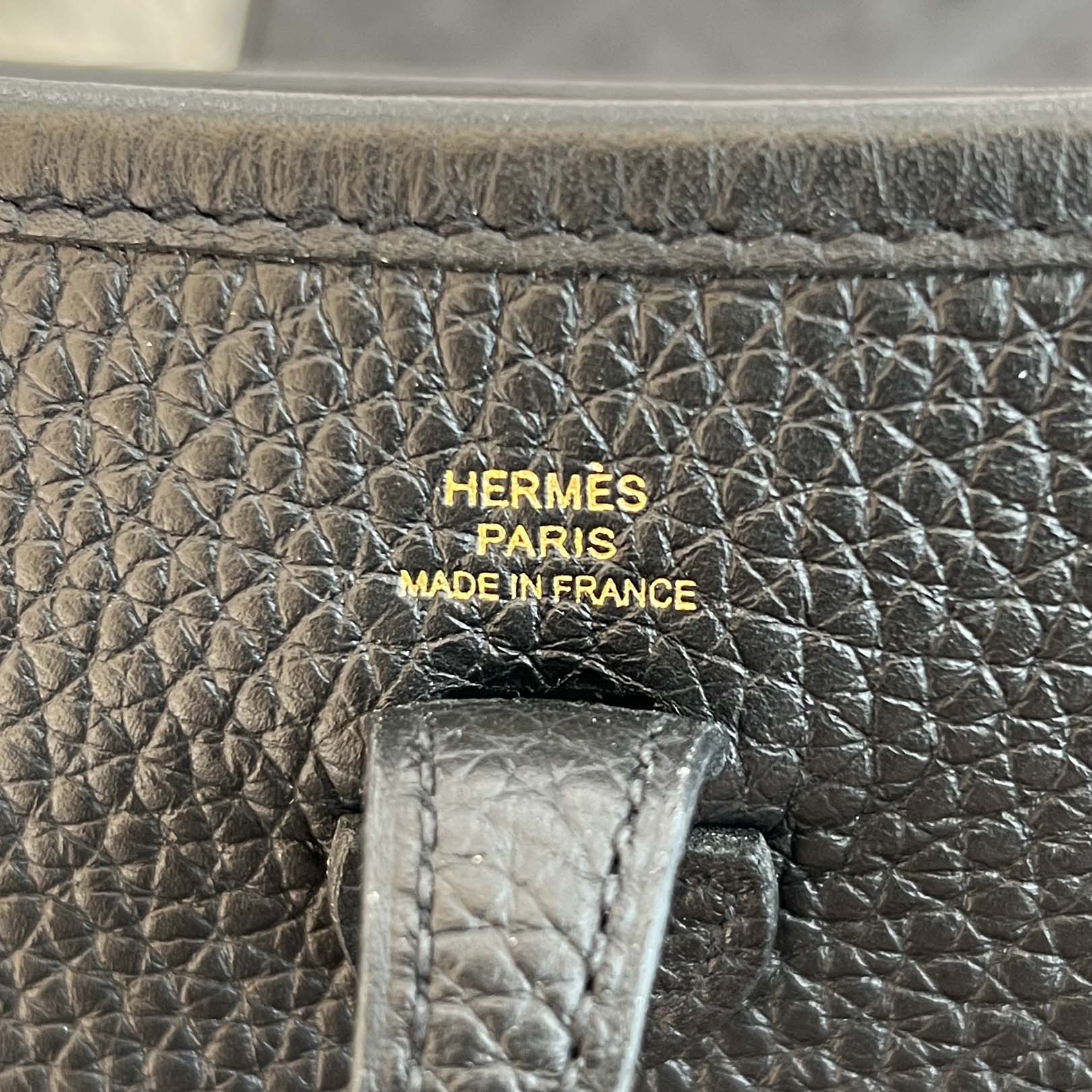 HERMES Evelyn Amazon TPM "NOIR" B刻印 エルメス エブリン アマゾン TPM "ノワール" レザーショルダーバッグ B刻印