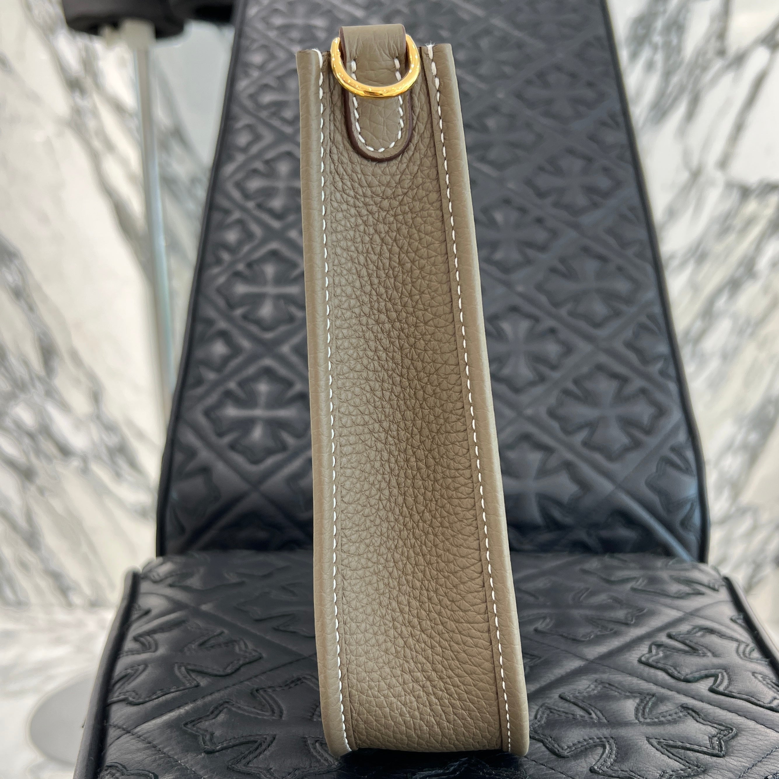 HERMES Evelyn TPM "Etoupe" W刻印 エルメス エブリン TPM "エトゥープ" レザーショルダーバッグ W刻印