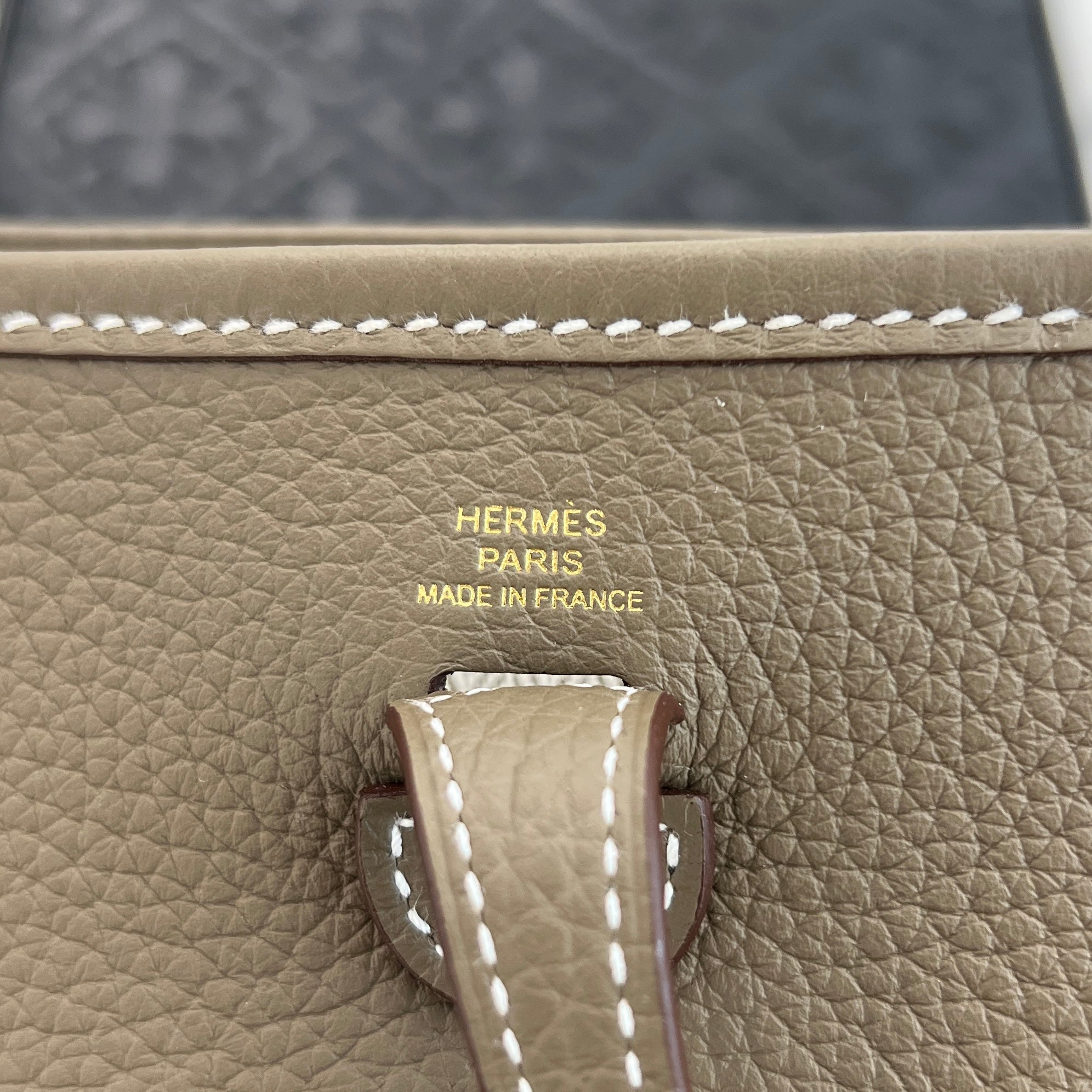 HERMES Evelyn TPM "Etoupe" W刻印 エルメス エブリン TPM "エトゥープ" レザーショルダーバッグ W刻印