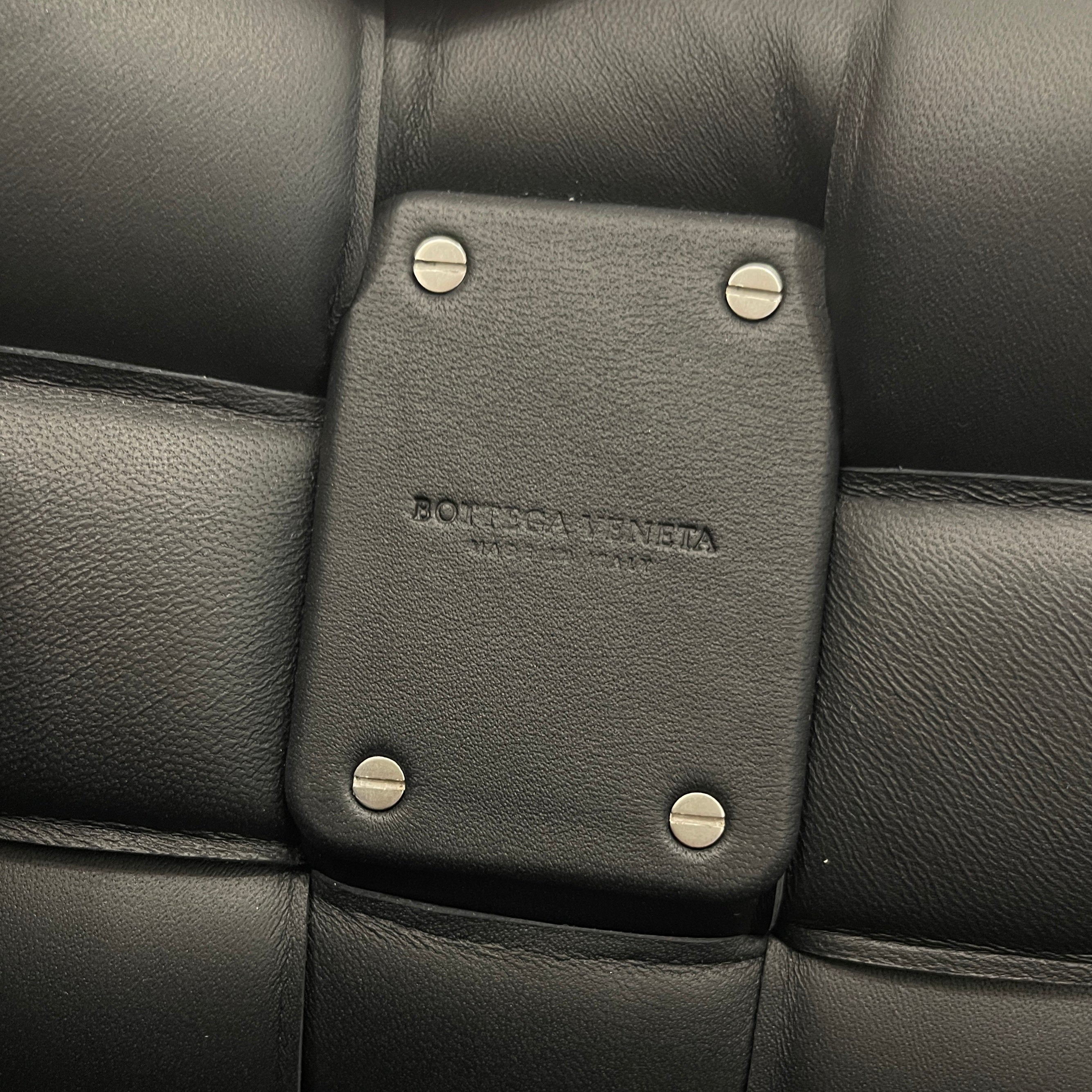 BOTTEGA VENETA Large Padded Intrecciato Leather Tote Bag 592122VMBK18803 ボッテガヴェネタ ラージ パデッド イントレッチオ レザー トートバッグ