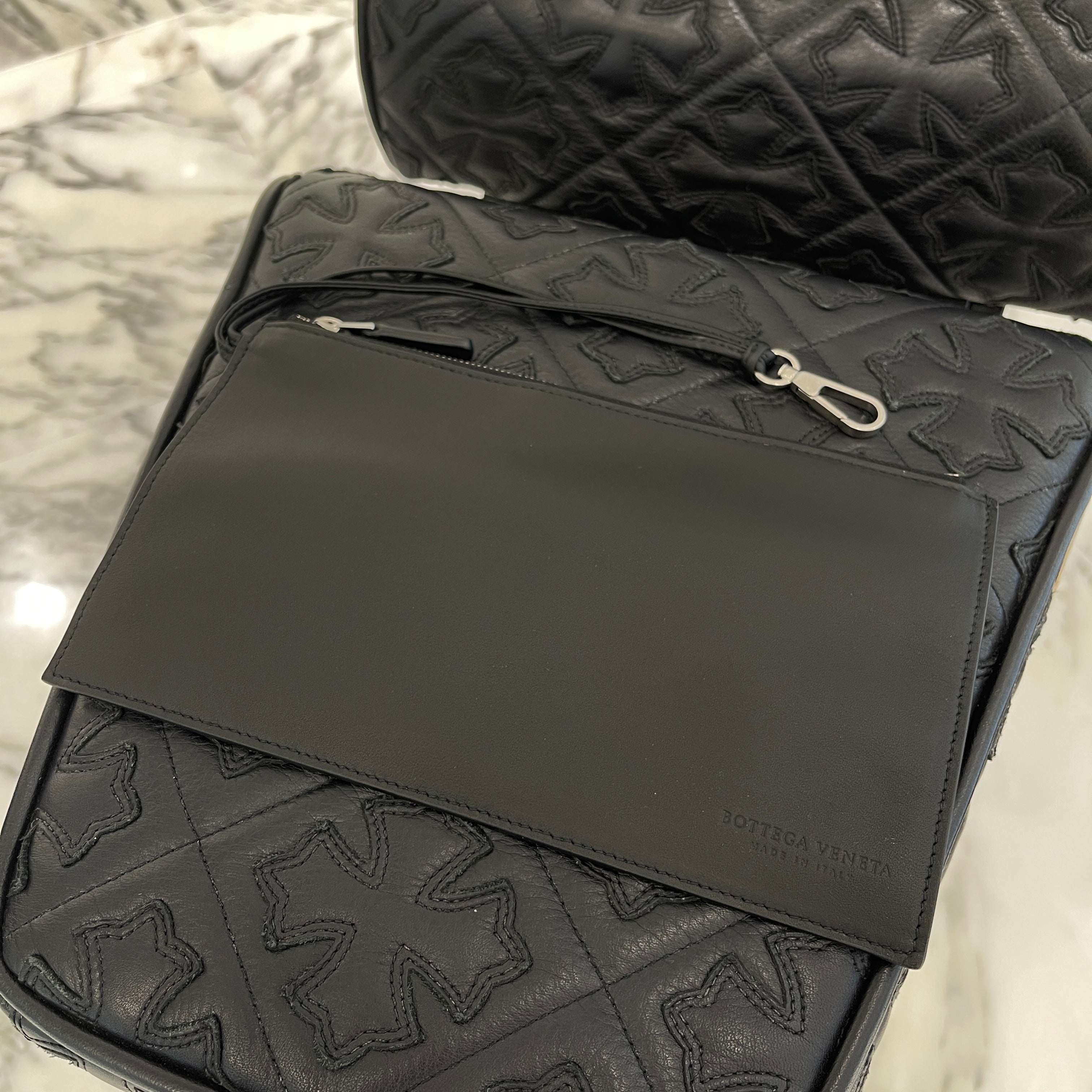 BOTTEGA VENETA Large Padded Intrecciato Leather Tote Bag 592122VMBK18803 ボッテガヴェネタ ラージ パデッド イントレッチオ レザー トートバッグ