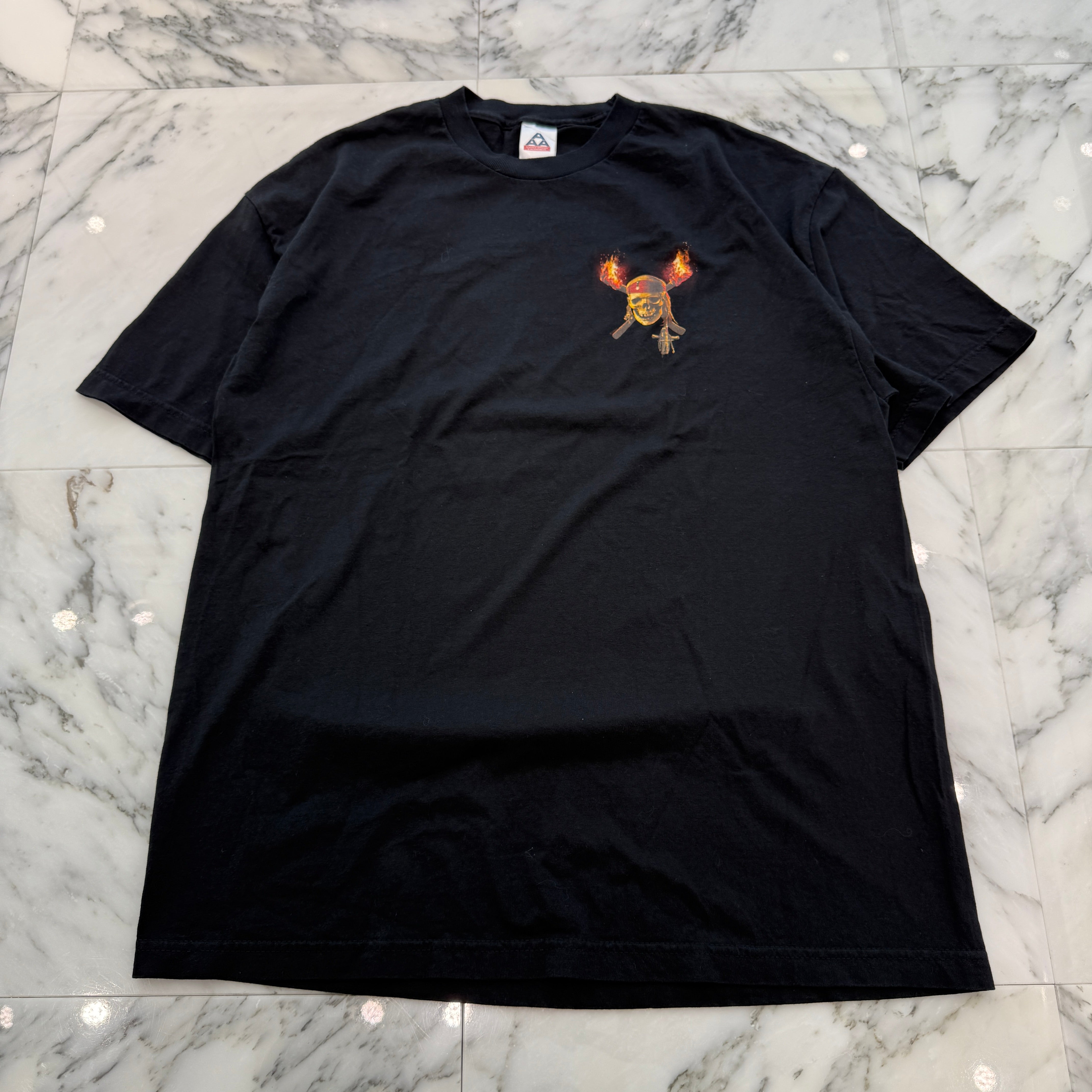 Vintage 00's Disney Pirates of the Caribbean "DEAD MAN'S CHEST" S/S Tee 00's ディズニー パイレーツ・オブ・カリビアン "デッドマンズ・チェスト" Tシャツ