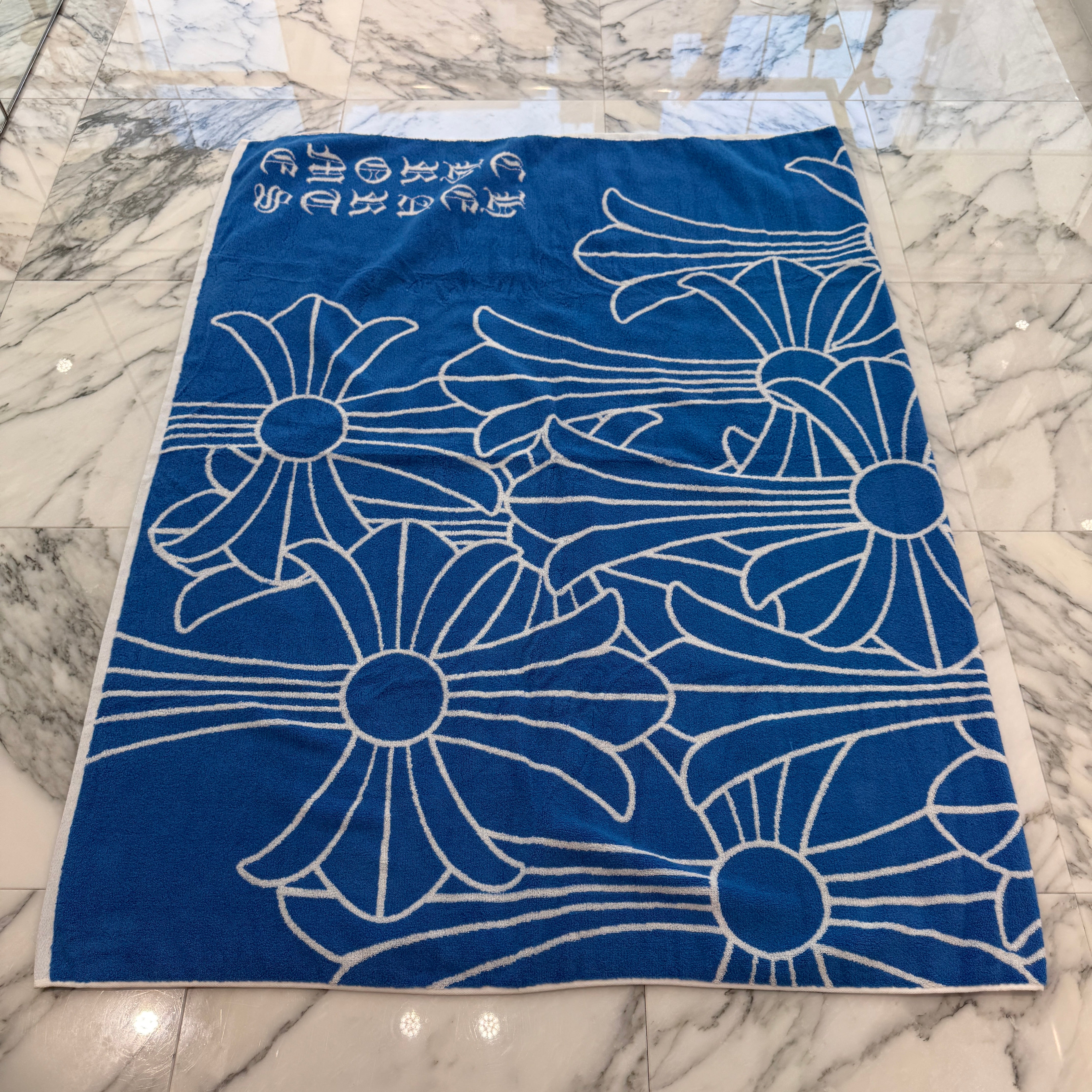 CHROME HEARTSクロムハーツ セメタリークロス　ビーチタオル 【新品】 CHROME HEARTS Cemetery Cross Jacquard Beach Towel クロム