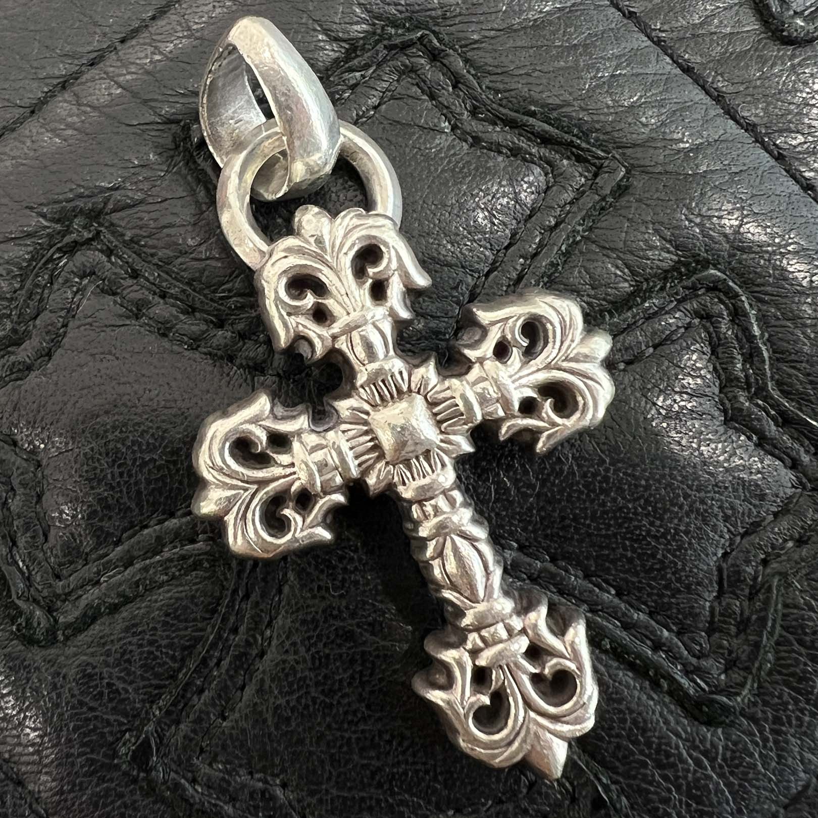 CHROME HEARTS Filigree CH Cross XS Pendant Top With Bail クロムハーツ フィリグリー CHクロス XS ペンダントトップ ウィズ ベイル