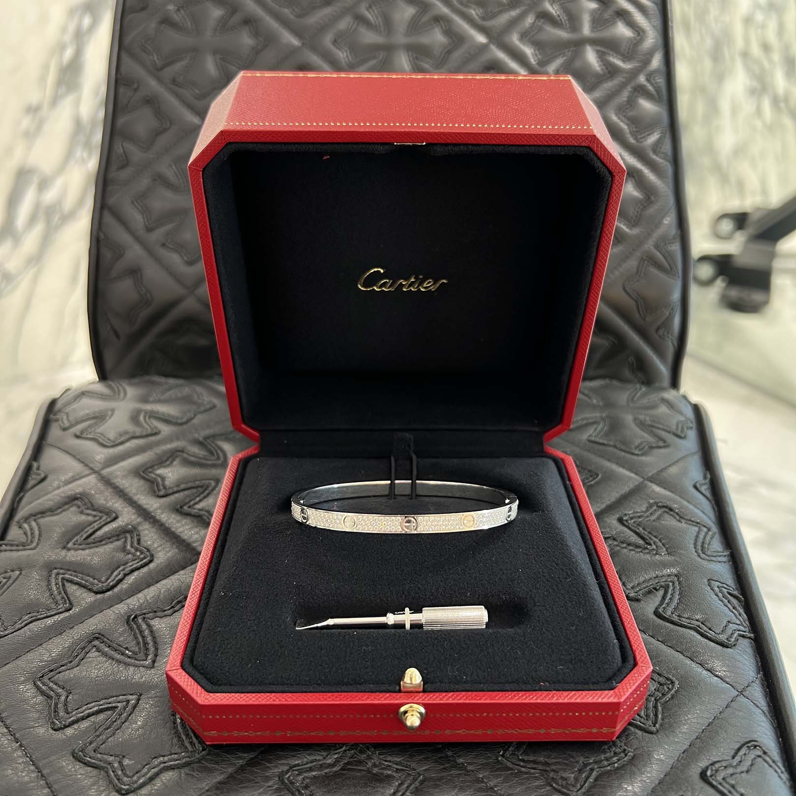 Cartier Love Bracelet Small Model Pave Diamond Size 19 カルティエ ラブブレスレット スモールモデル パヴェダイヤモンド サイズ19