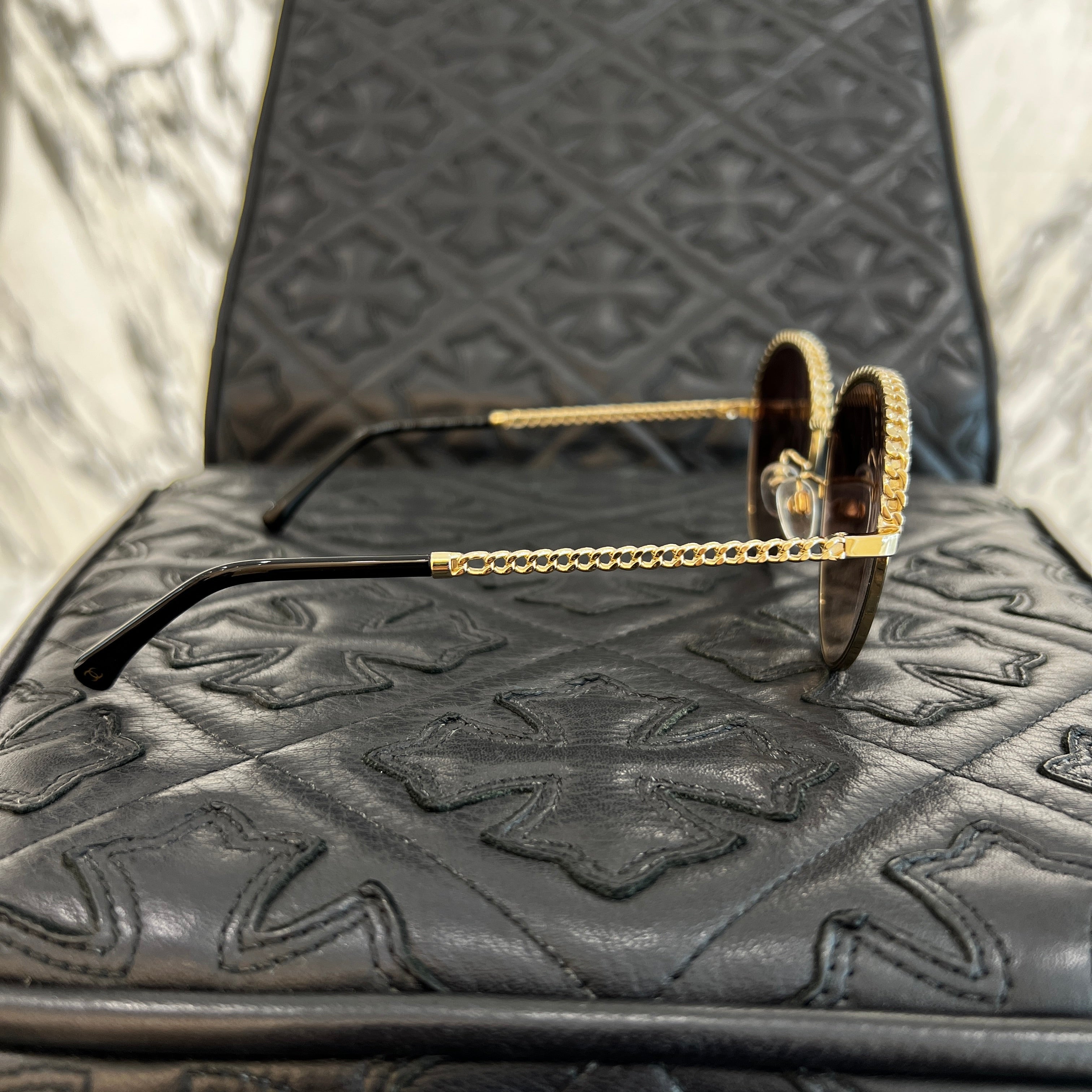 CHANEL 2019SS Chain Around Coco Chain Panto Shape Sunglasses 4242 C395-S5 Size 55□17 135 シャネル チェーンアラウンド ココチェーンパントシェイプ サングラス サイズ55□17 135