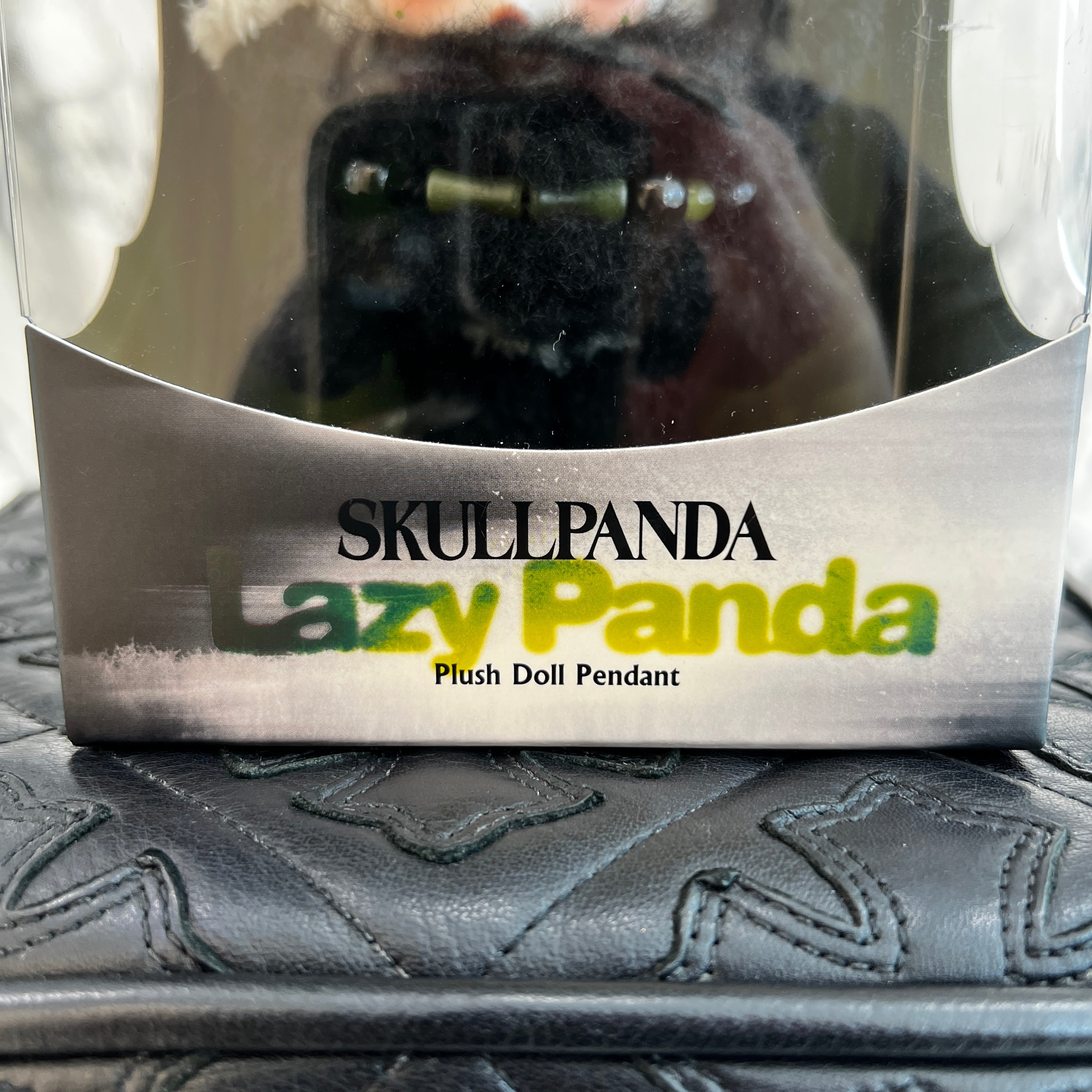 POP MART SKULL PAND "Lazy Panda" Plush Doll Pendant ポップマート スカルパンダ "レイジーパンダ" ぬいぐるみ ペンダント