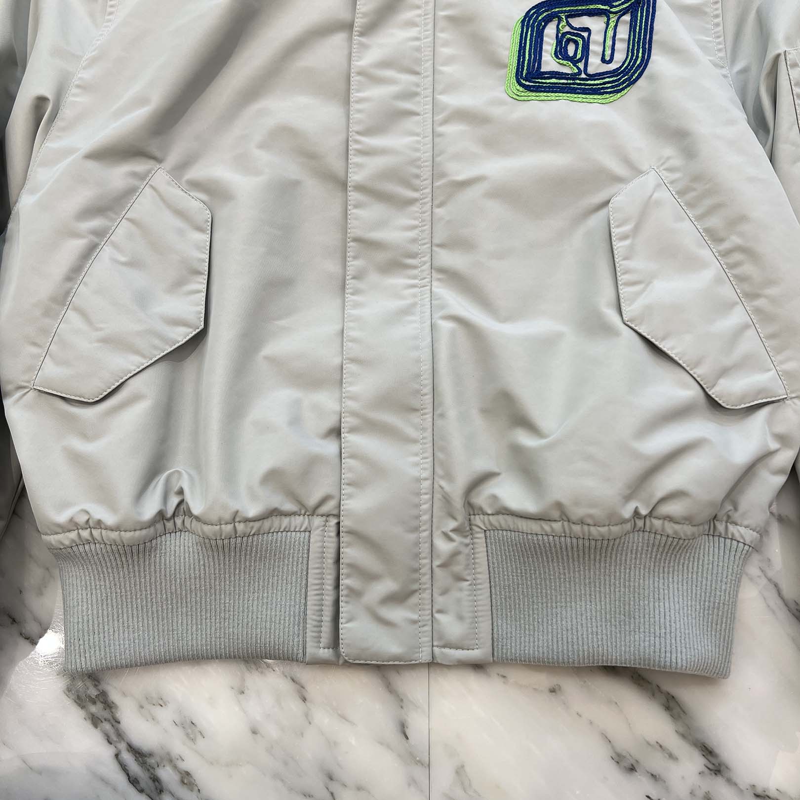 LOUIS VUITTON 2023AW Embroidered Light Weight Technical Bomber Jacket HPB71W Size 44 ルイヴィトン エンブロイダード ライトウェイト テクニカル ボンバージャケット サイズ44