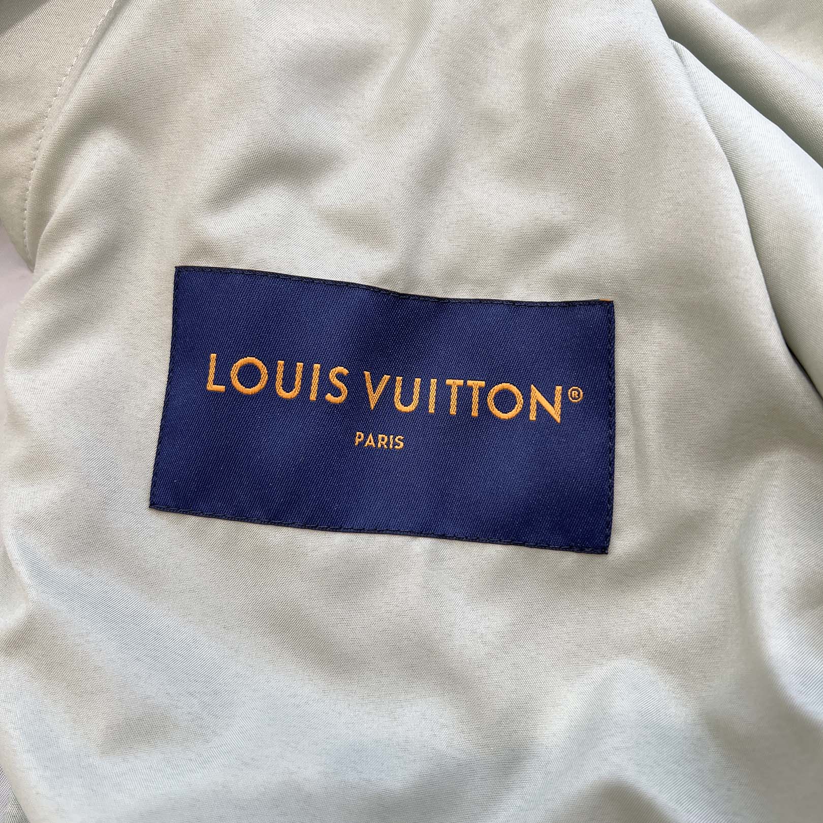 LOUIS VUITTON 2023AW Embroidered Light Weight Technical Bomber Jacket HPB71W Size 44 ルイヴィトン エンブロイダード ライトウェイト テクニカル ボンバージャケット サイズ44