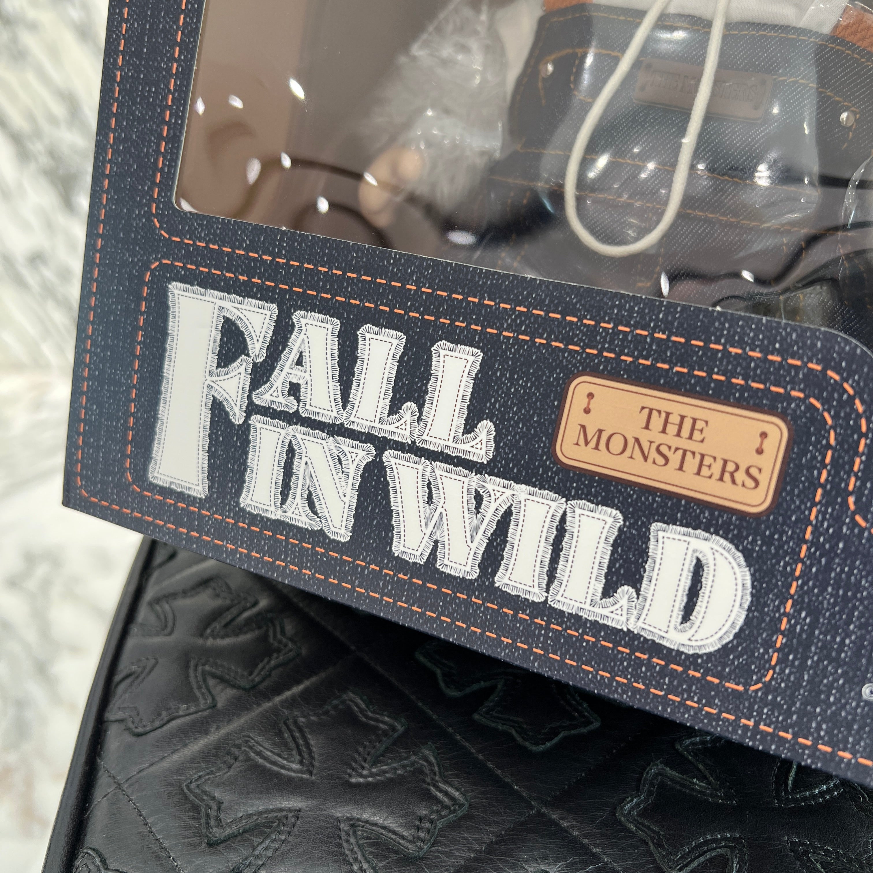 POP MART The Monsters FALL IN WILD LABUBU ポップマート ザ・モンスターズ フォール イン ワイルド ラブブ ぬいぐるみ