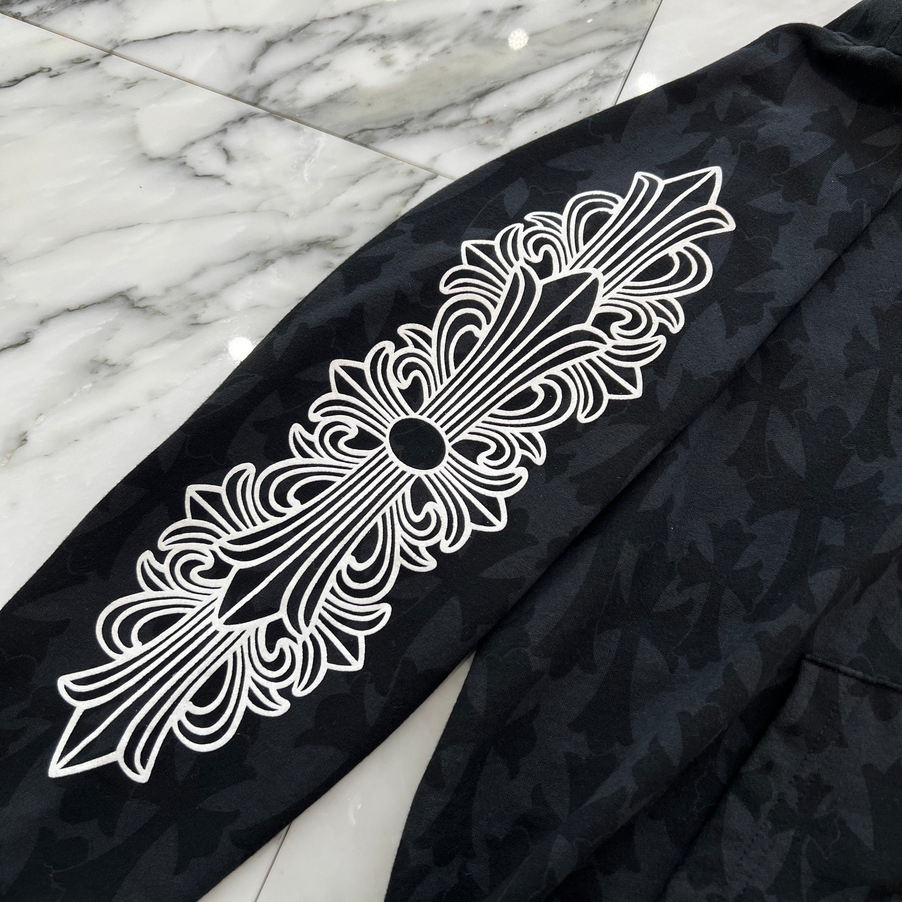 CHROME HEARTS 2024SS Graveyard Cemetery Cross Pullover Hoodie Size L クロムハーツ グレイブヤード セメタリークロス プルオーバー フーディ 総柄 サイズL