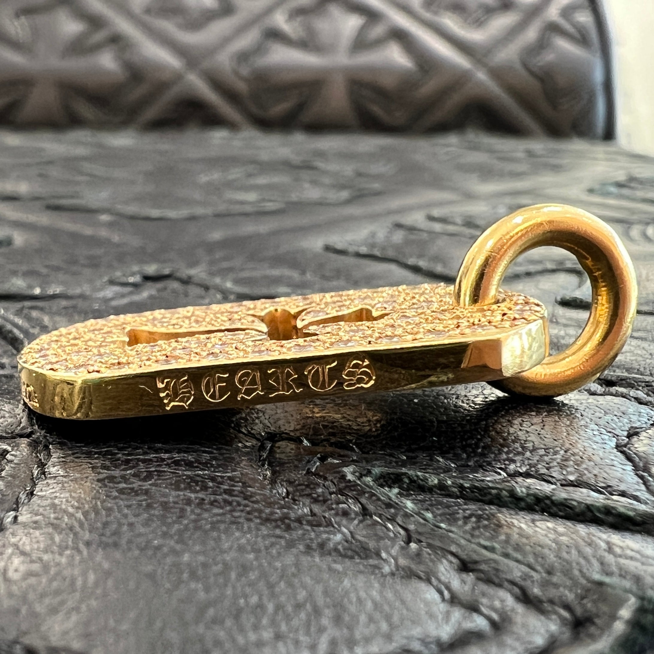 CHROME HEARTS 22K Small Cut Out Cross Dock Tag Pendant Charm Pave Diamond クロムハーツ 22K スモール カットアウトクロス ドッグタグ ペンダントチャーム パヴェダイヤモンド