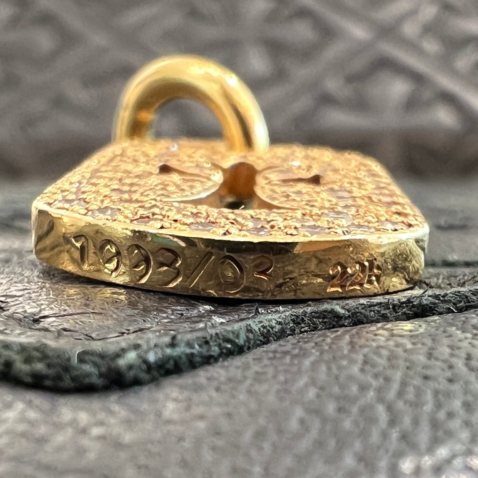 CHROME HEARTS 22K Small Cut Out Cross Dock Tag Pendant Charm Pave Diamond クロムハーツ 22K スモール カットアウトクロス ドッグタグ ペンダントチャーム パヴェダイヤモンド