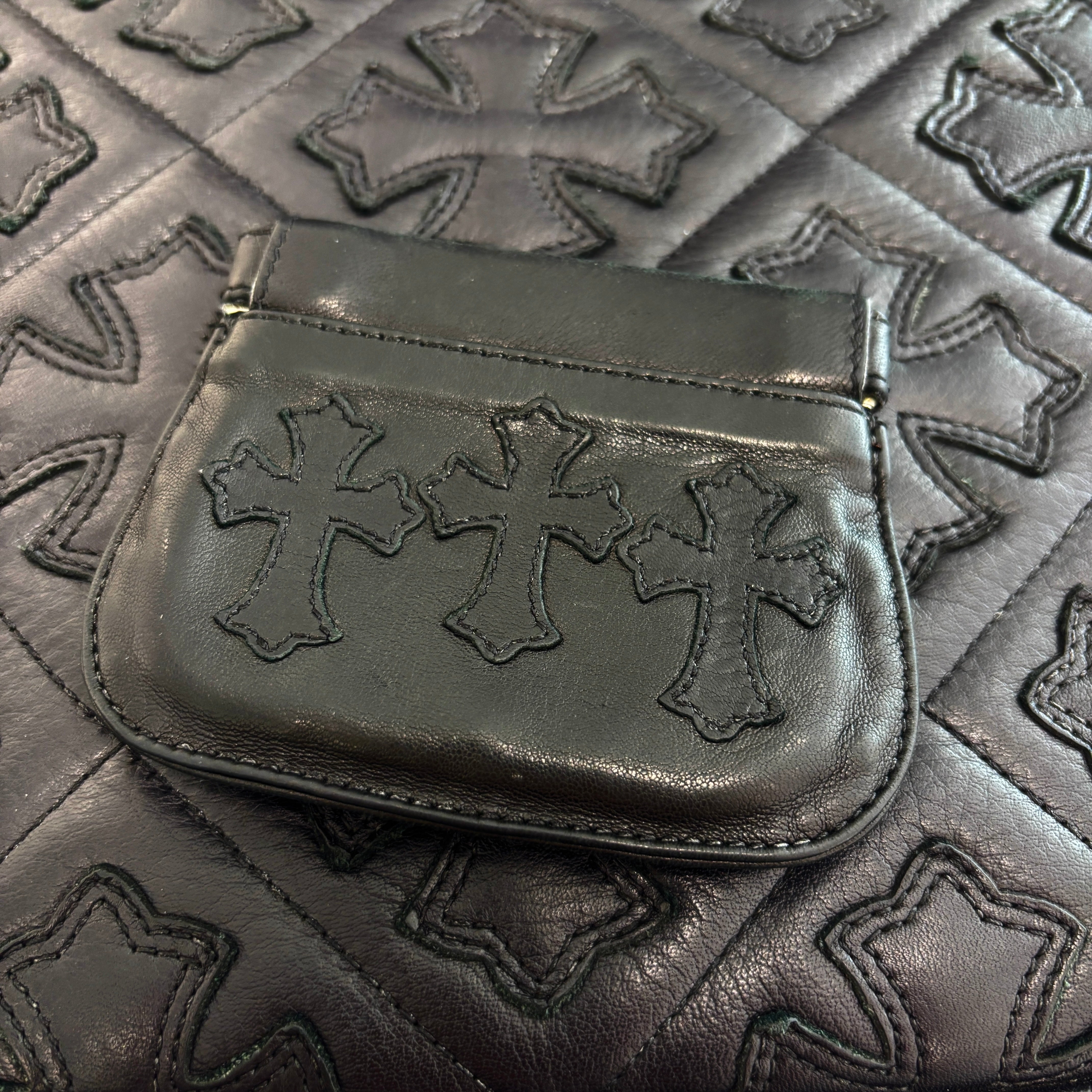 CHROME HEARTS Cemetery Cross Leather Patch Snap Back Coin Purse クロムハーツ セメタリークロスレザーパッチ スナップバック コインパース