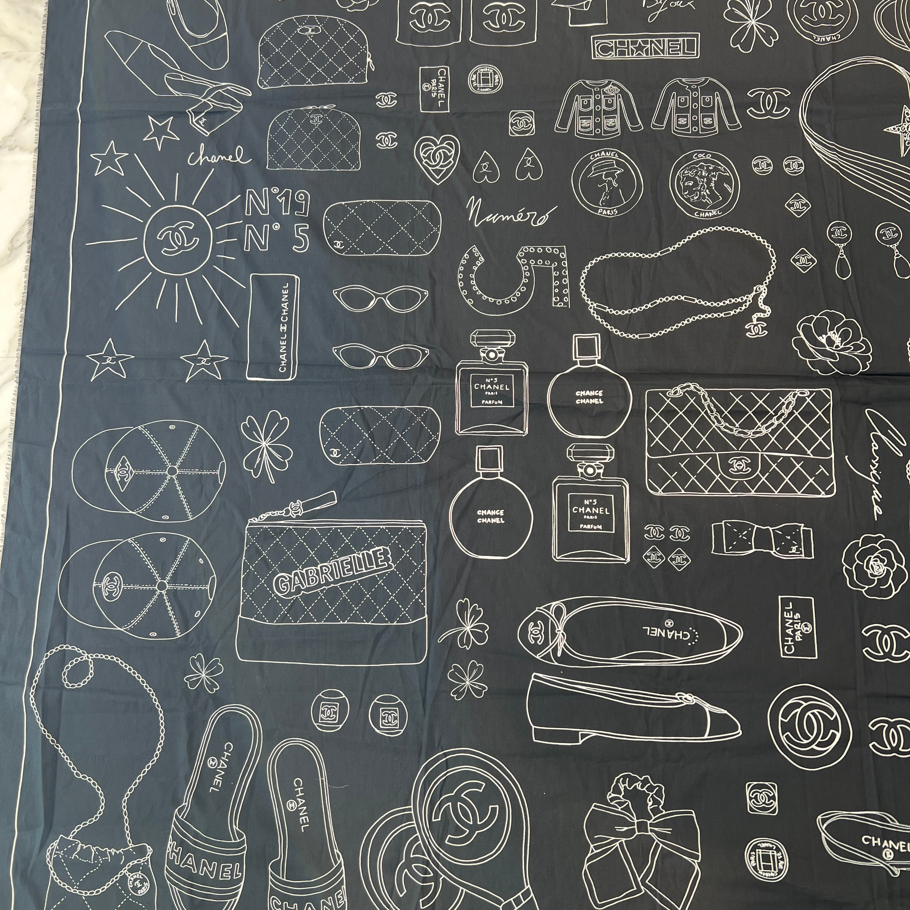 CHANEL 2024SS CC Logo Hand Painted Cotton Silk Scarf シャネル CCロゴ 手書き風 コットンシルク スカーフ