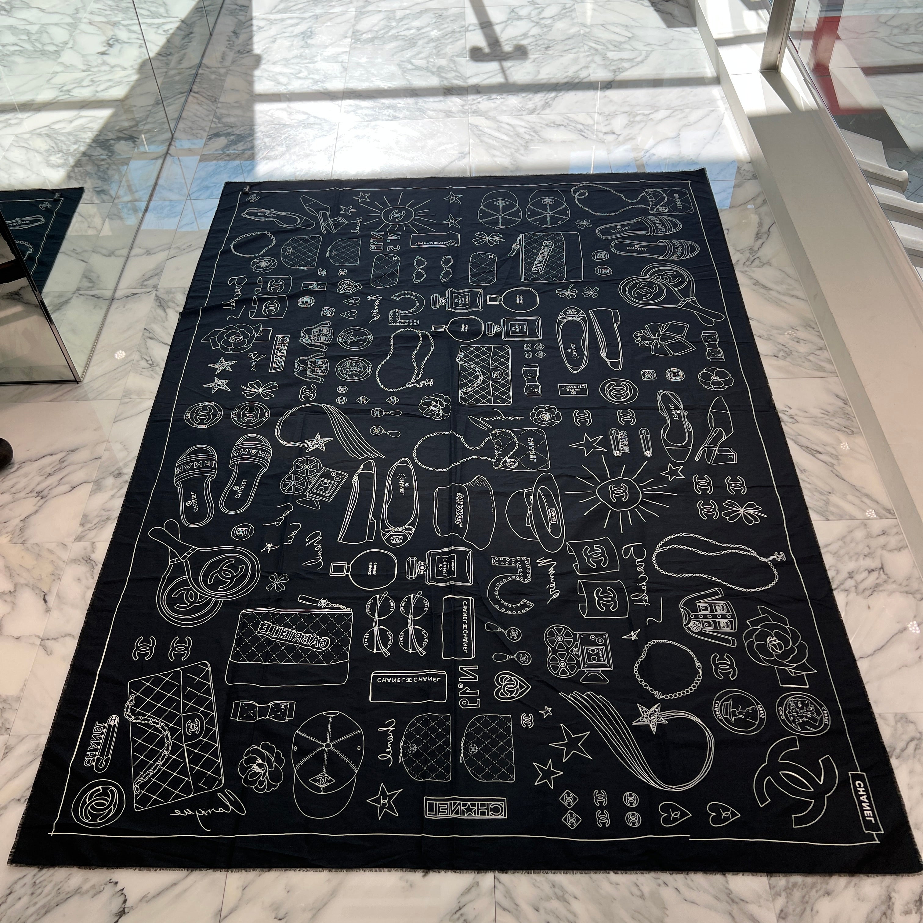 CHANEL 2024SS CC Logo Hand Painted Cotton Silk Scarf シャネル CCロゴ 手書き風 コットンシルク スカーフ