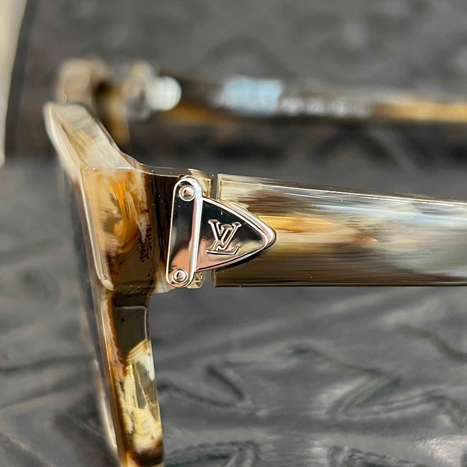LOUIS VUITTON 2022AW LV Glide Square Sunglasses Z1785E Size 56□20