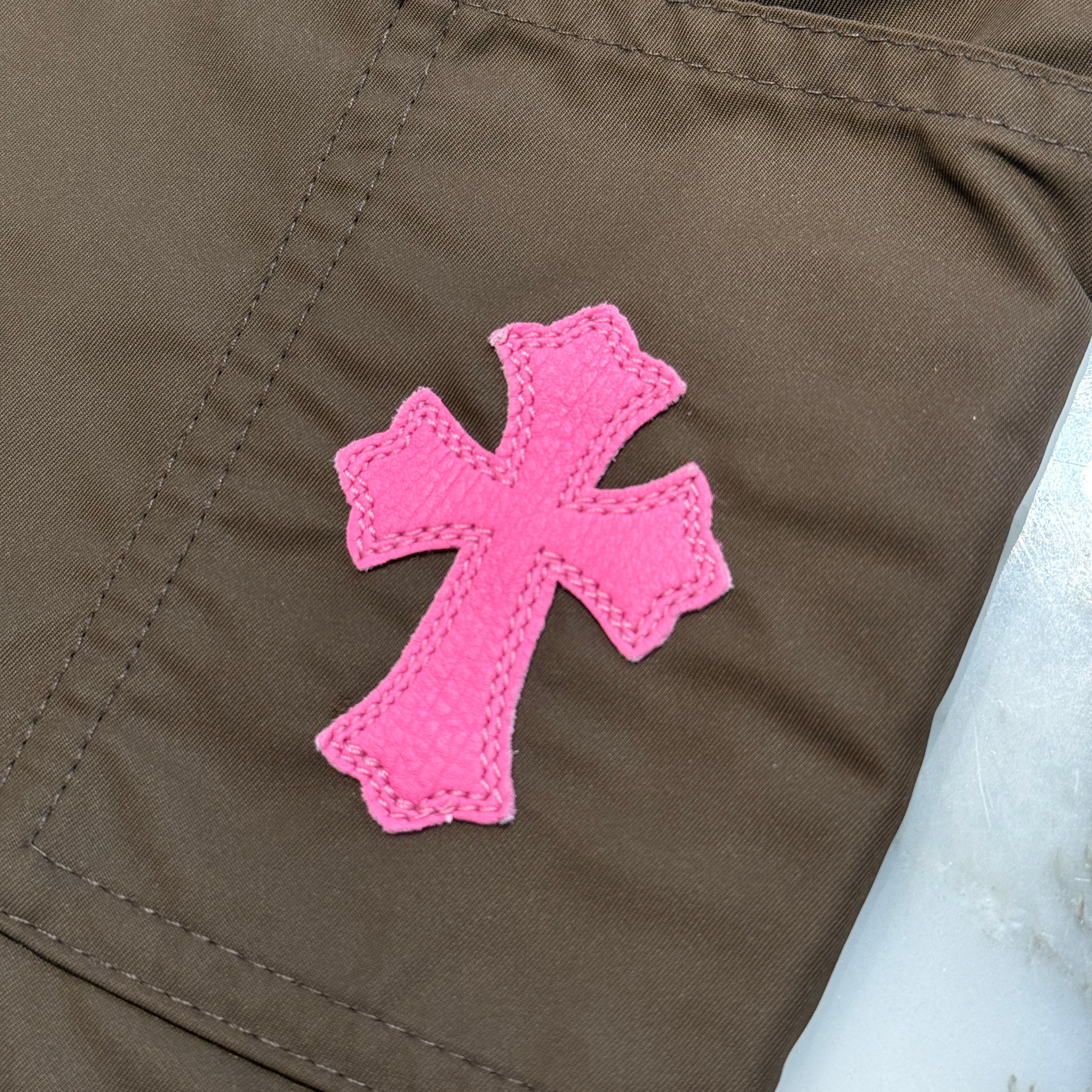 CHROME HEARTS Carpenter Leather Double Knee Nylon Pink Cross Patch Half Pants Size 30