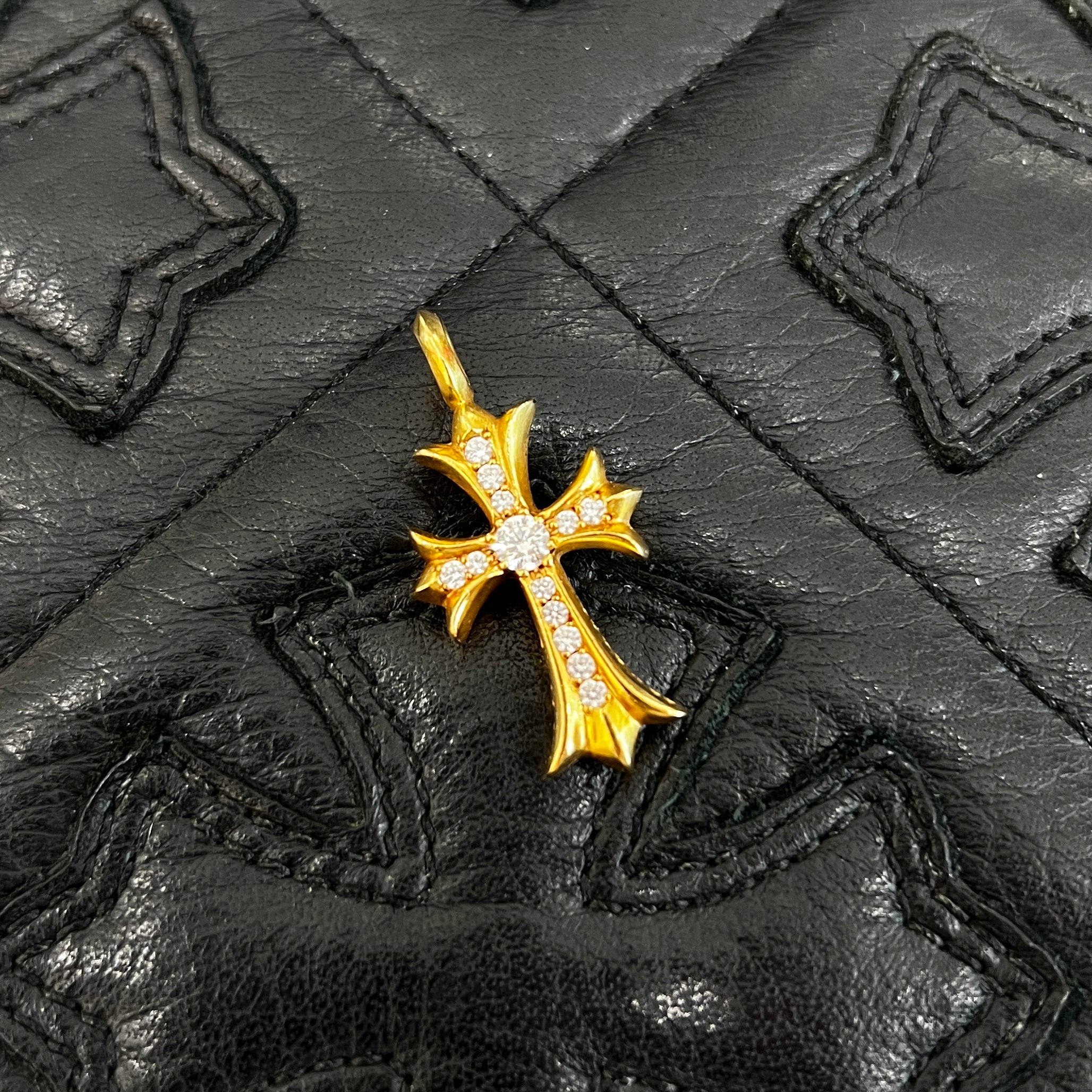 CHROME HEARTS 22K Tiny Fat Cross Pave Diamond Pendant Top クロムハーツ 22K タイニーファットクロス パヴェダイヤモンド ペンダントトップ