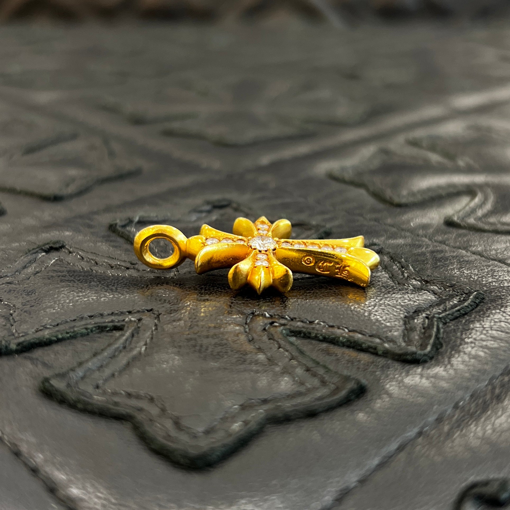 CHROME HEARTS 22K Tiny Fat Cross Pave Diamond Pendant Top クロムハーツ 22K タイニーファットクロス パヴェダイヤモンド ペンダントトップ