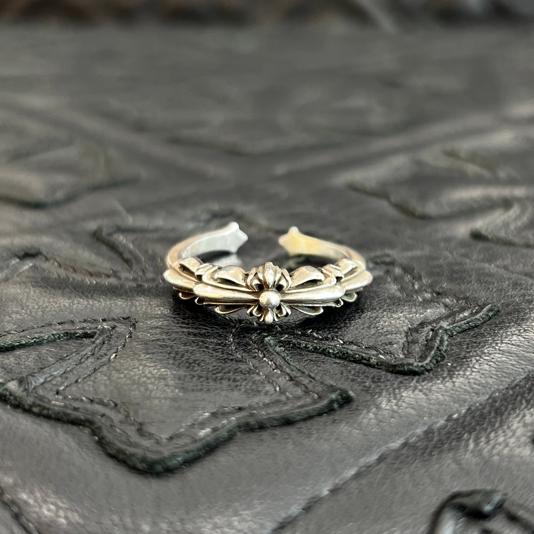 CHROME HEARTS Baby Classic Double Floral Cross Ring Size 22