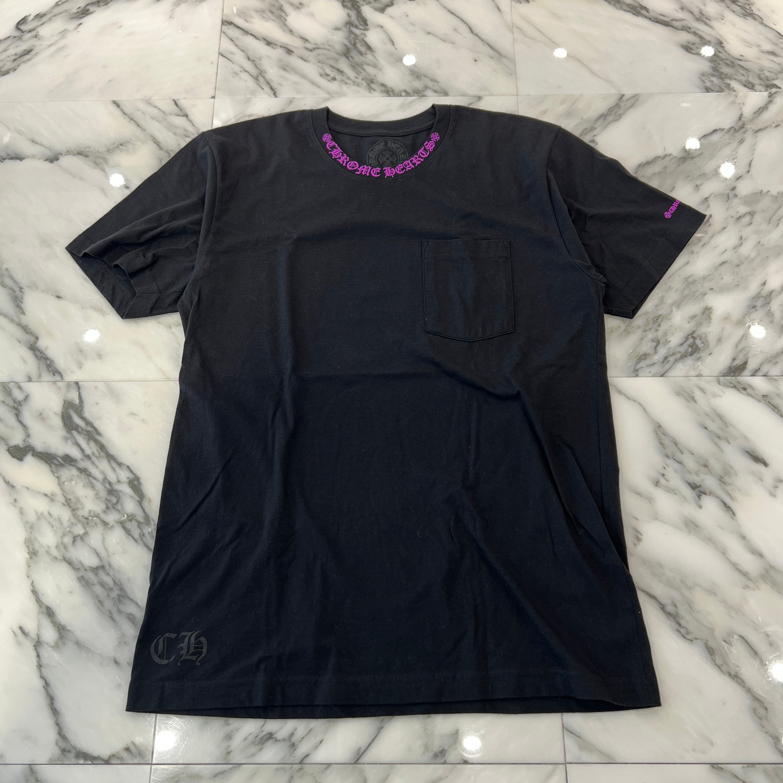 CHROME HEARTS Old English Purple Neck Logo Short Sleeve Tee Size L クロムハーツ オールドイングリッシュ パープルネックロゴ ショートスリーブ Tシャツ サイズＬ